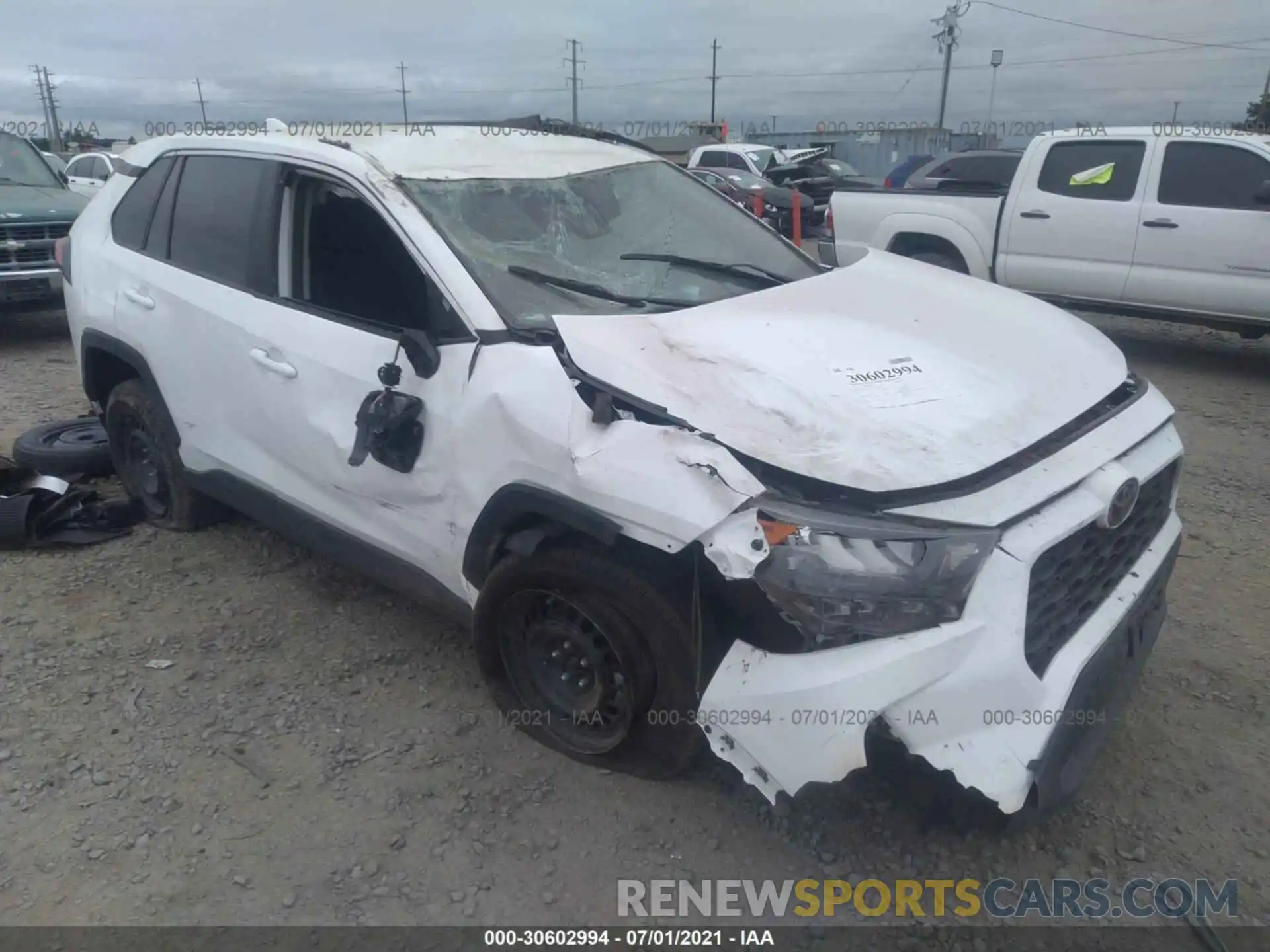 6 Photograph of a damaged car 2T3G1RFV5LC105038 TOYOTA RAV4 2020