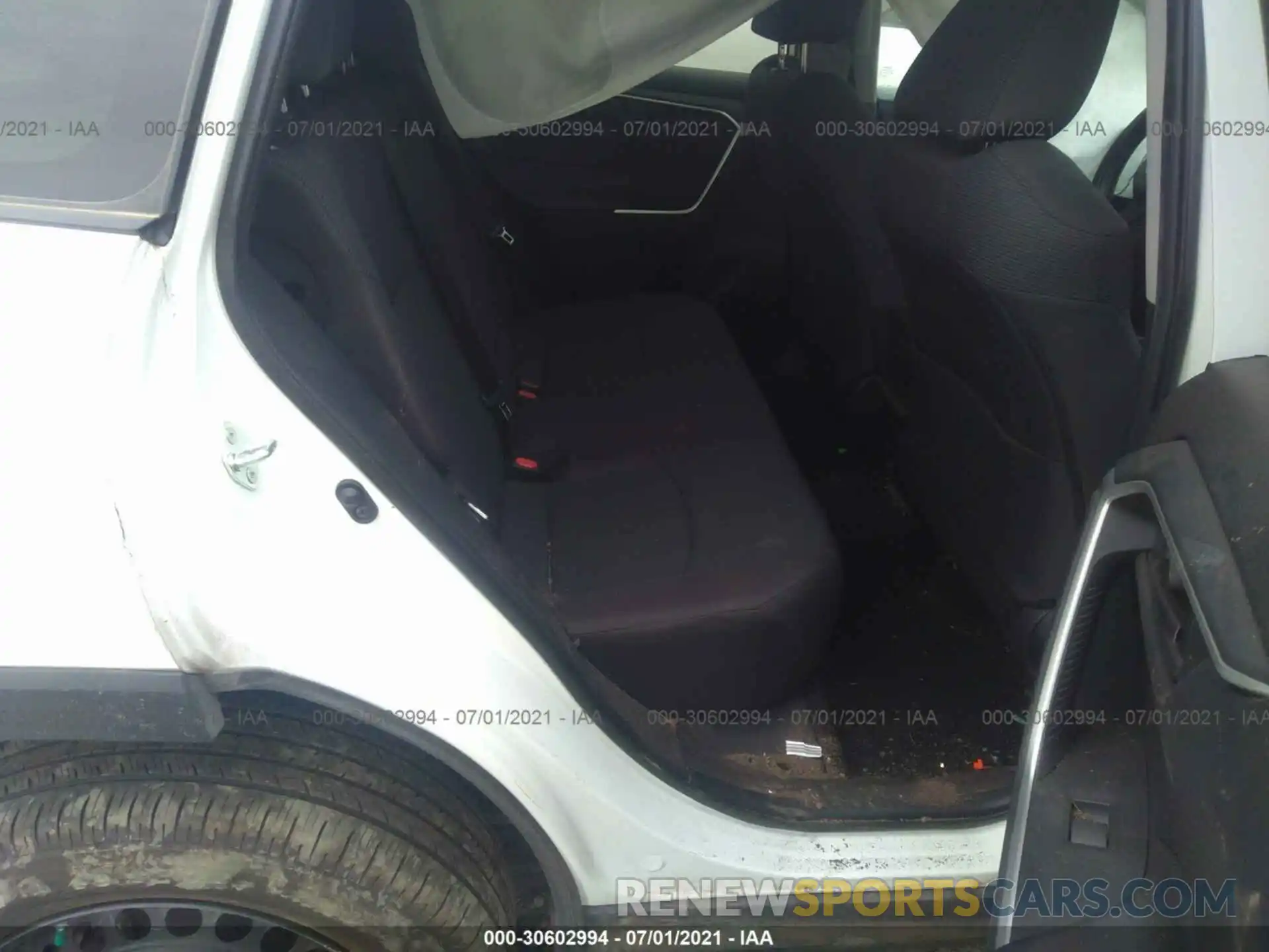 8 Фотография поврежденного автомобиля 2T3G1RFV5LC105038 TOYOTA RAV4 2020