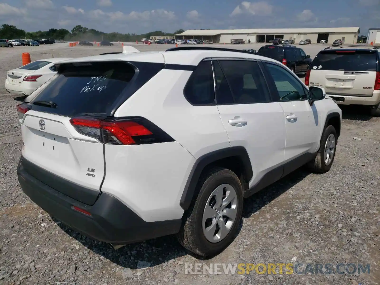 4 Photograph of a damaged car 2T3G1RFV5LC105816 TOYOTA RAV4 2020