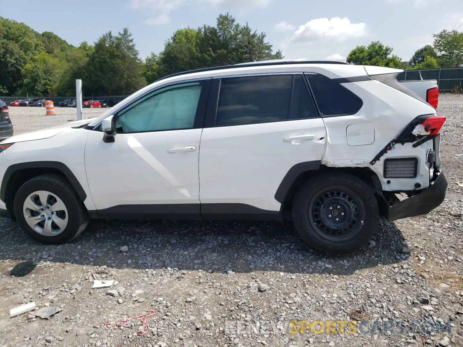 9 Photograph of a damaged car 2T3G1RFV5LC105816 TOYOTA RAV4 2020