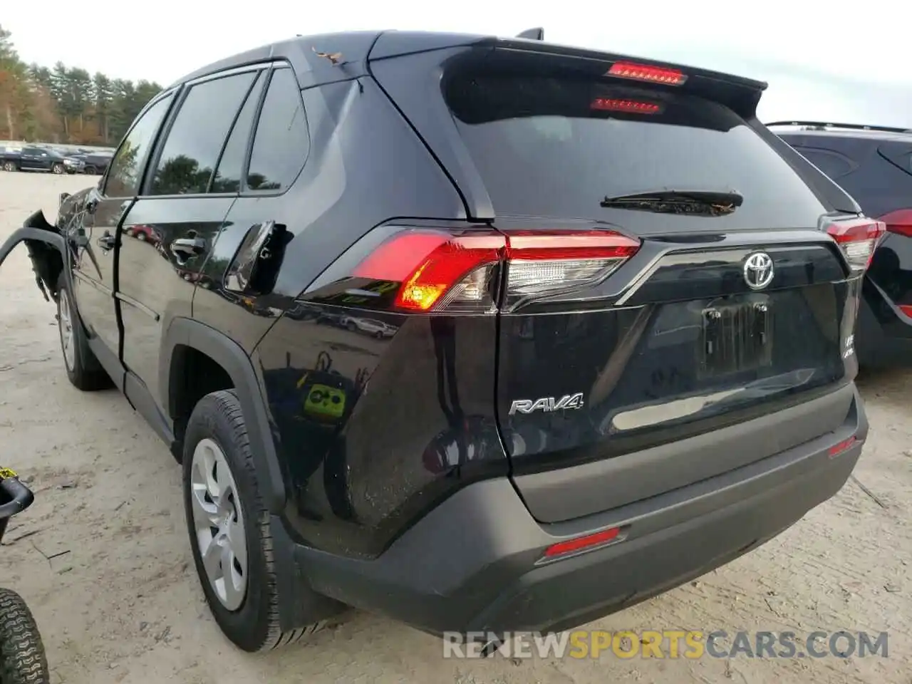 3 Photograph of a damaged car 2T3G1RFV5LC131171 TOYOTA RAV4 2020