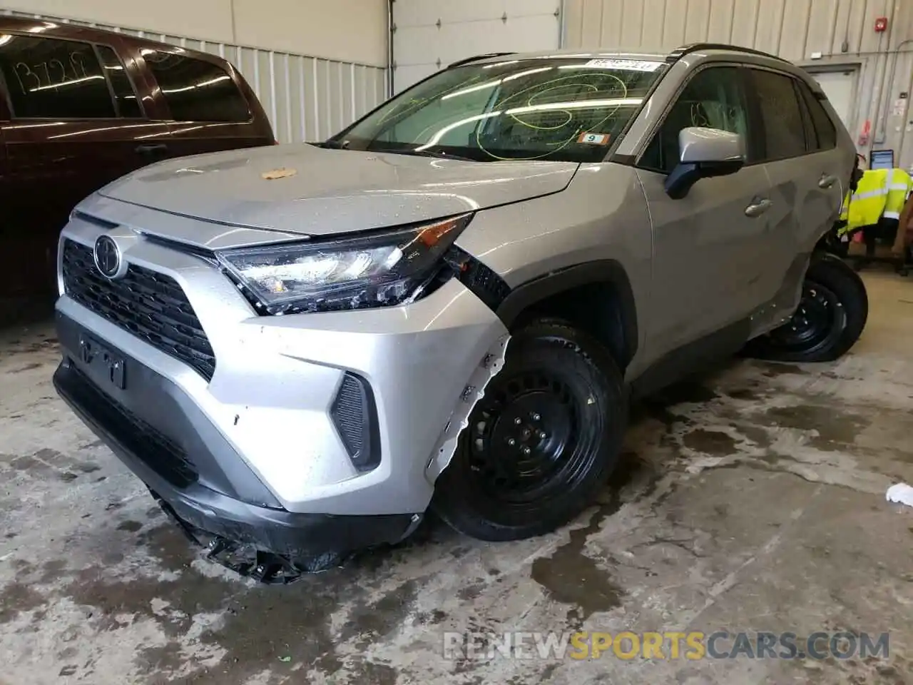 2 Photograph of a damaged car 2T3G1RFV5LW091950 TOYOTA RAV4 2020