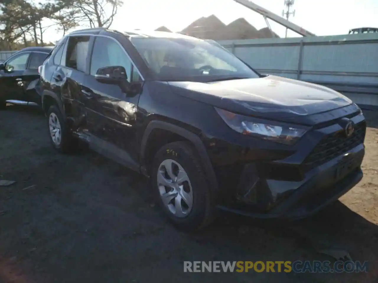 1 Photograph of a damaged car 2T3G1RFV5LW094377 TOYOTA RAV4 2020