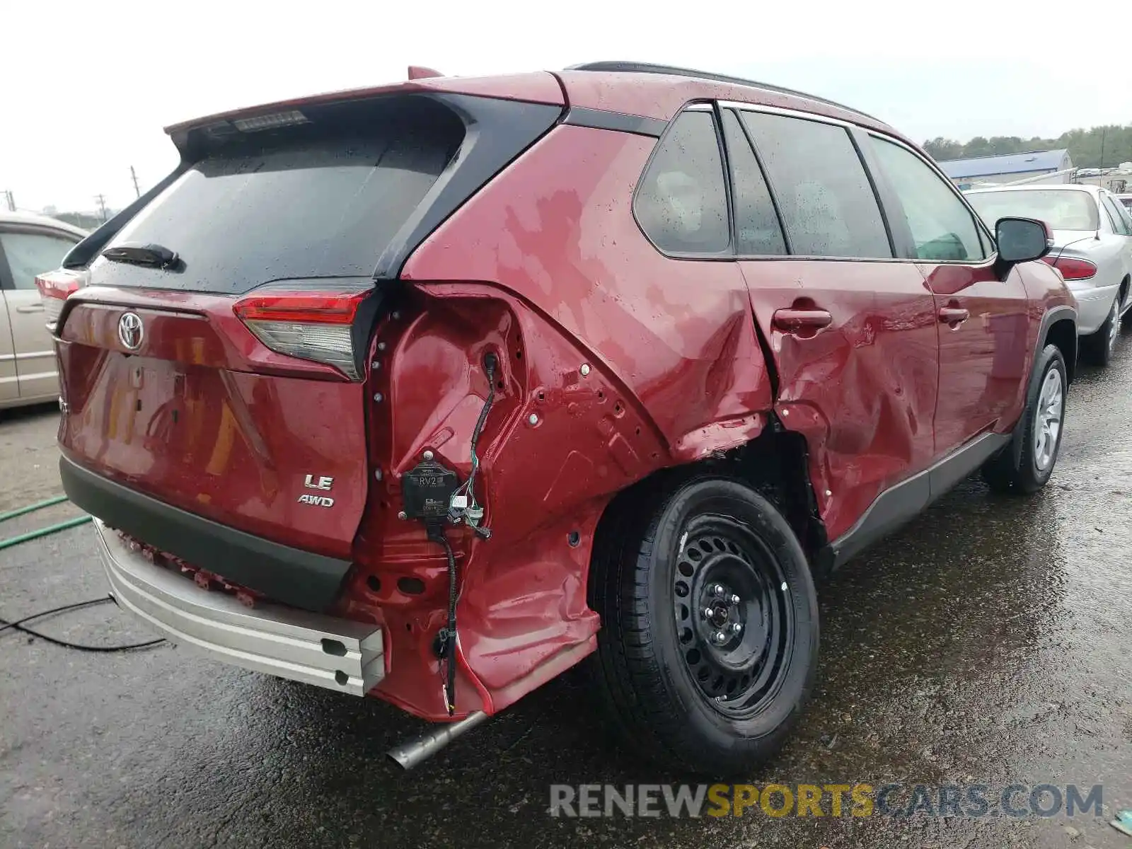 4 Photograph of a damaged car 2T3G1RFV5LW098364 TOYOTA RAV4 2020