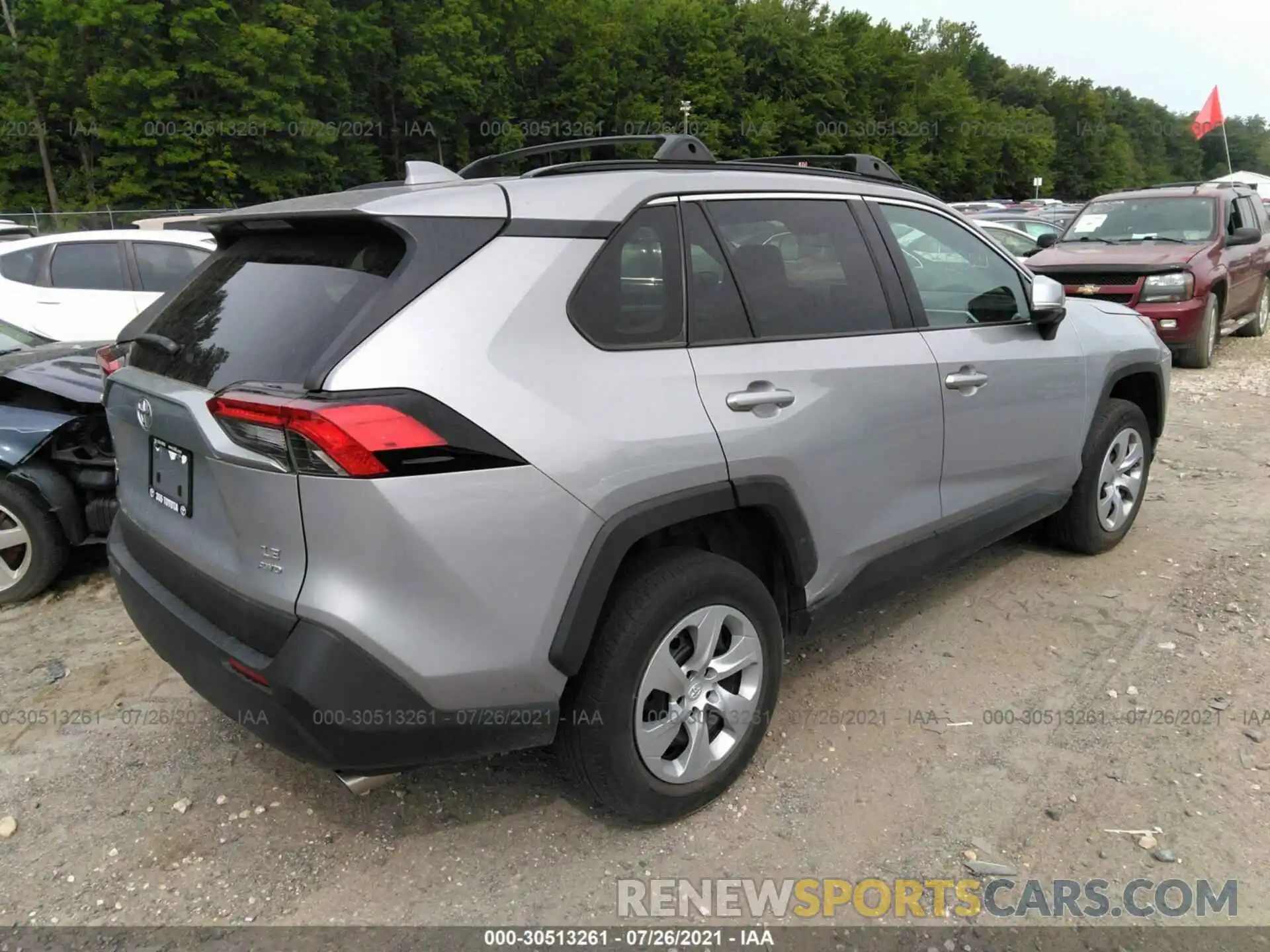 4 Photograph of a damaged car 2T3G1RFV5LW098705 TOYOTA RAV4 2020