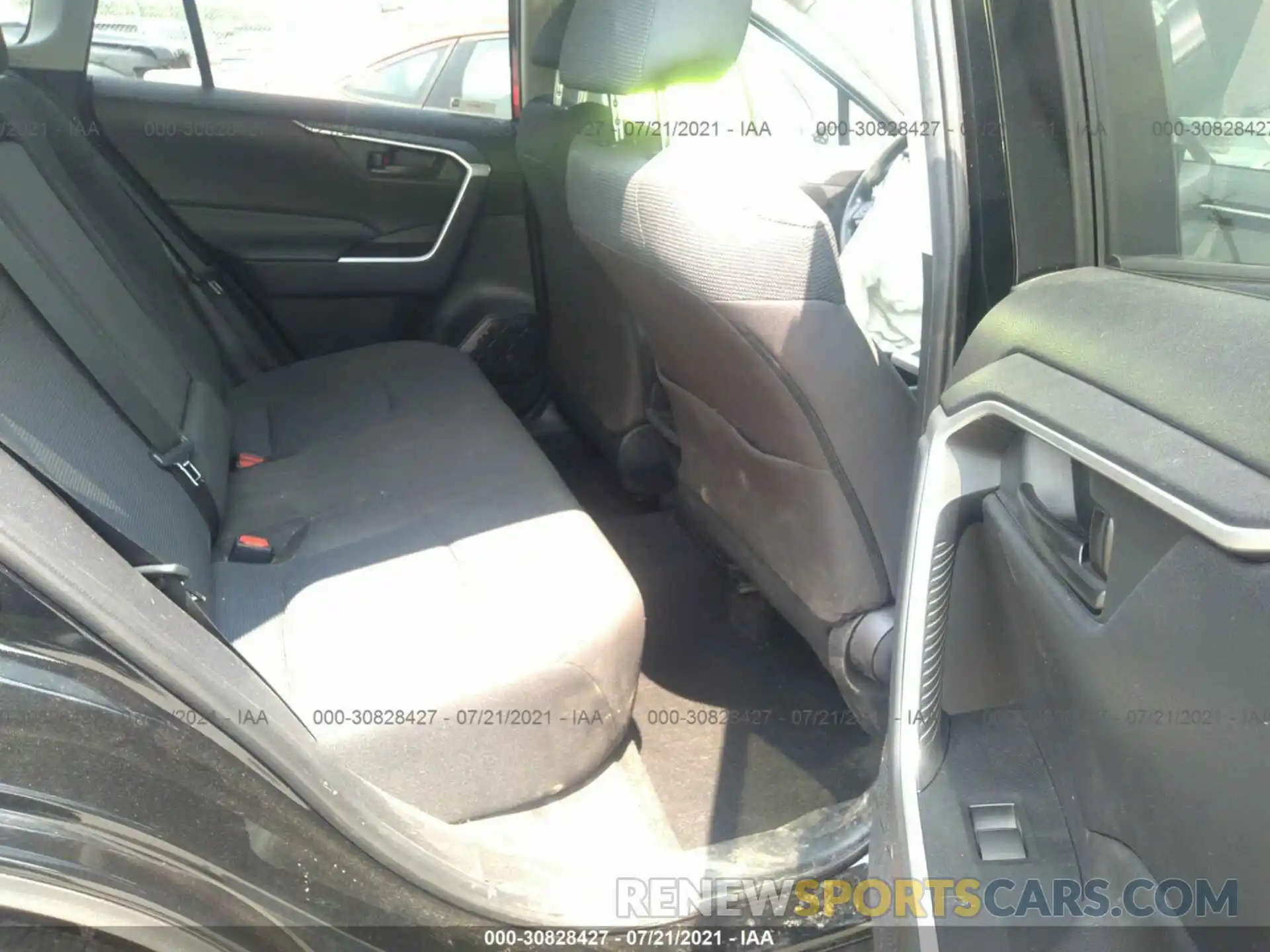 8 Фотография поврежденного автомобиля 2T3G1RFV5LW107161 TOYOTA RAV4 2020