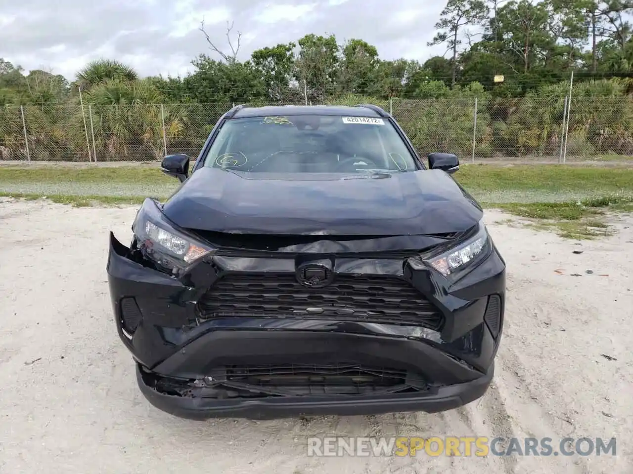 9 Photograph of a damaged car 2T3G1RFV5LW108178 TOYOTA RAV4 2020