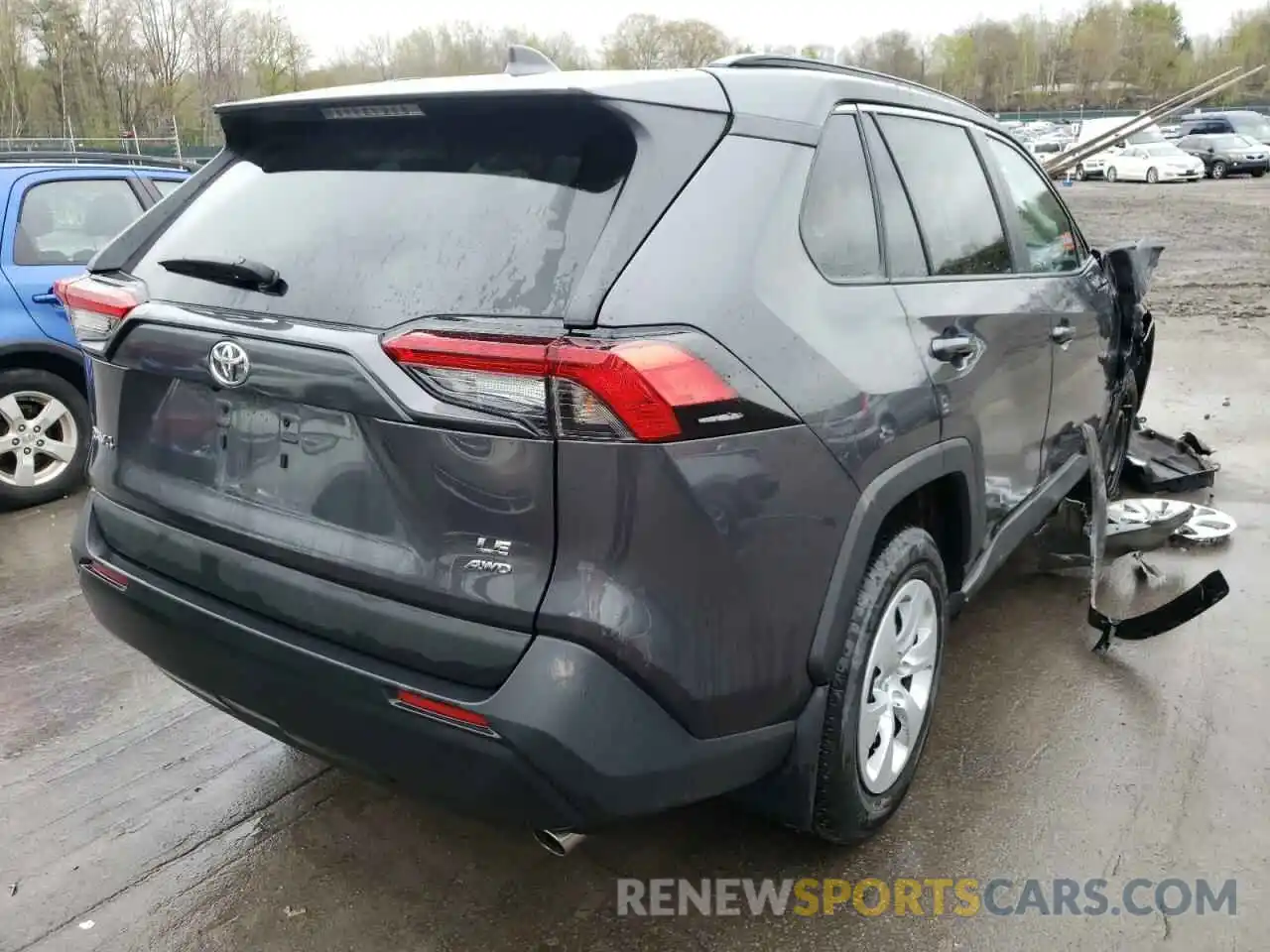 4 Photograph of a damaged car 2T3G1RFV5LW118290 TOYOTA RAV4 2020