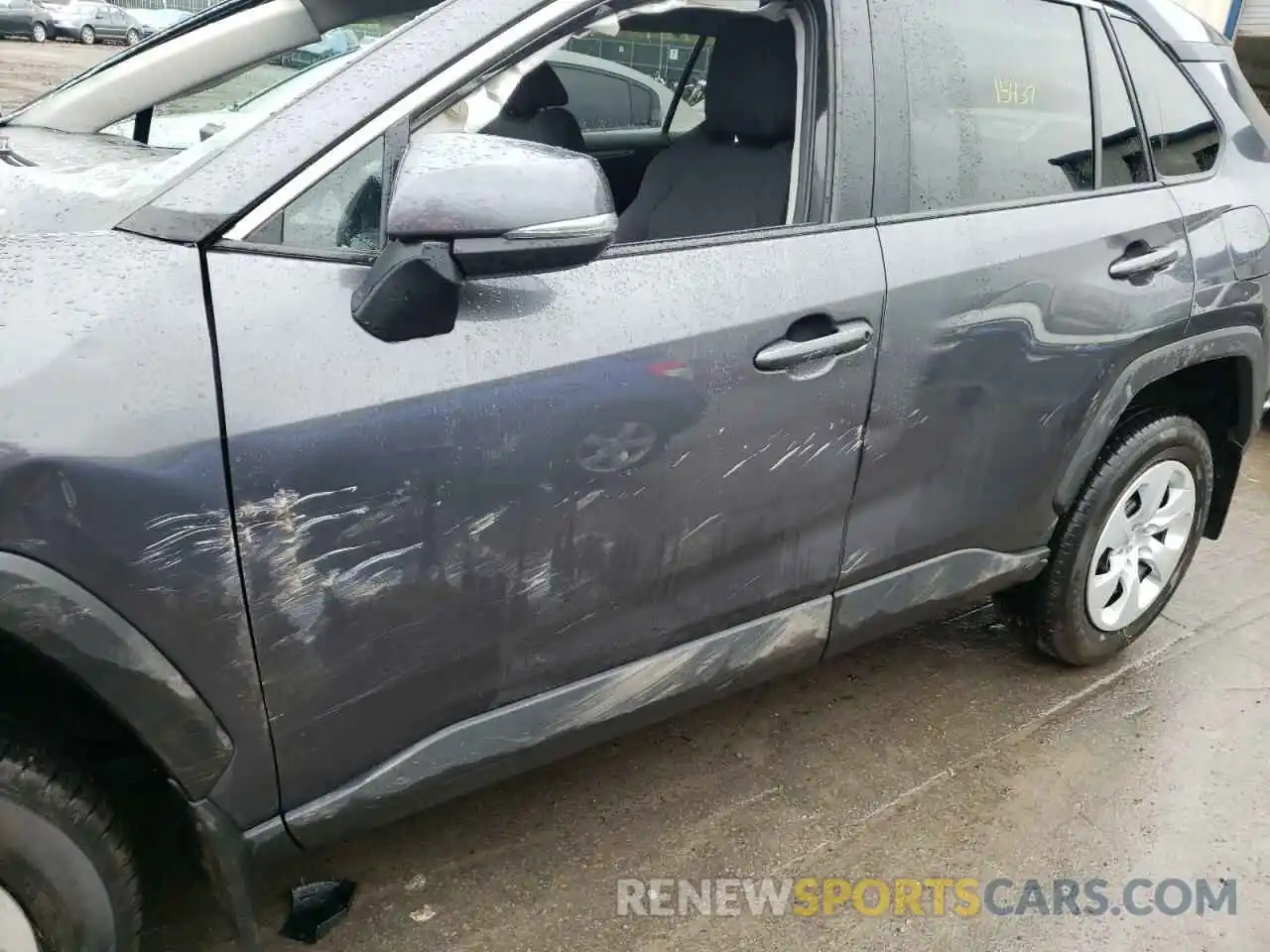 9 Photograph of a damaged car 2T3G1RFV5LW118290 TOYOTA RAV4 2020