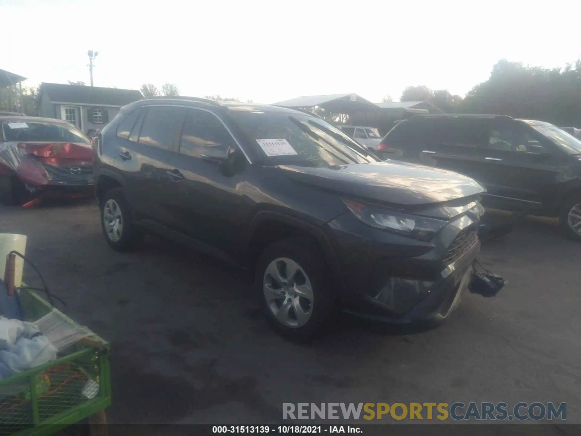 1 Photograph of a damaged car 2T3G1RFV5LW122484 TOYOTA RAV4 2020