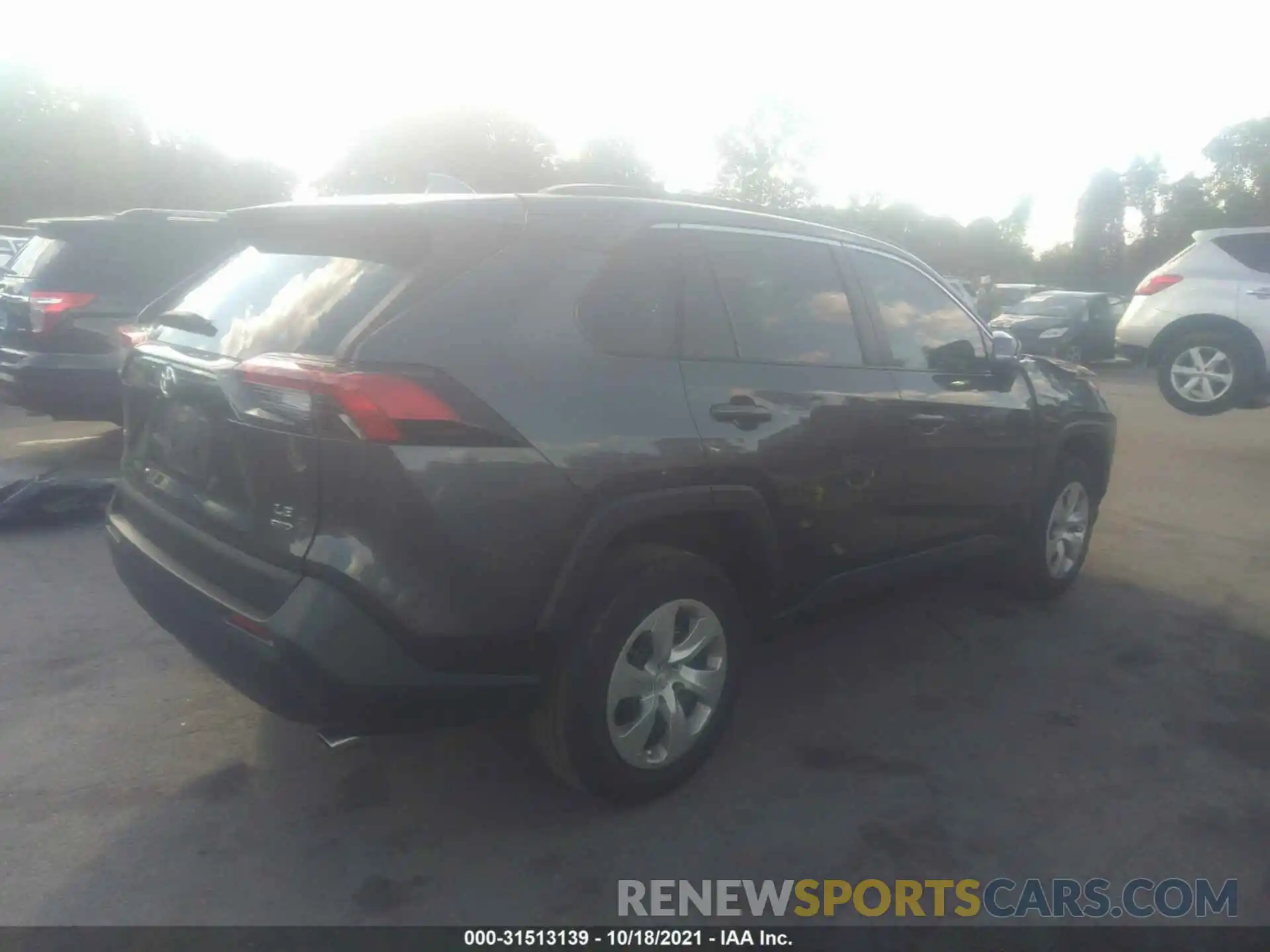 4 Photograph of a damaged car 2T3G1RFV5LW122484 TOYOTA RAV4 2020