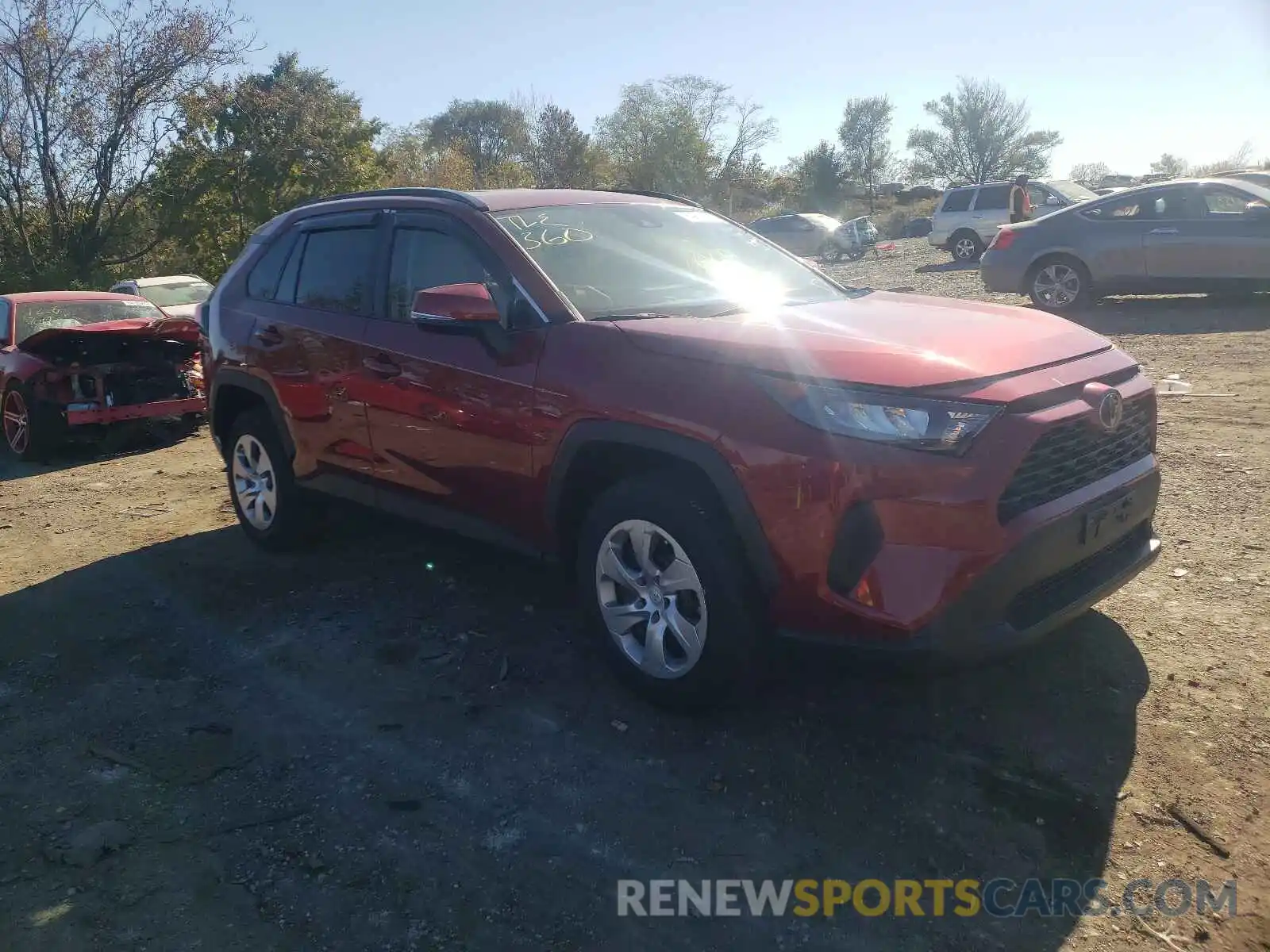 1 Photograph of a damaged car 2T3G1RFV5LW137390 TOYOTA RAV4 2020