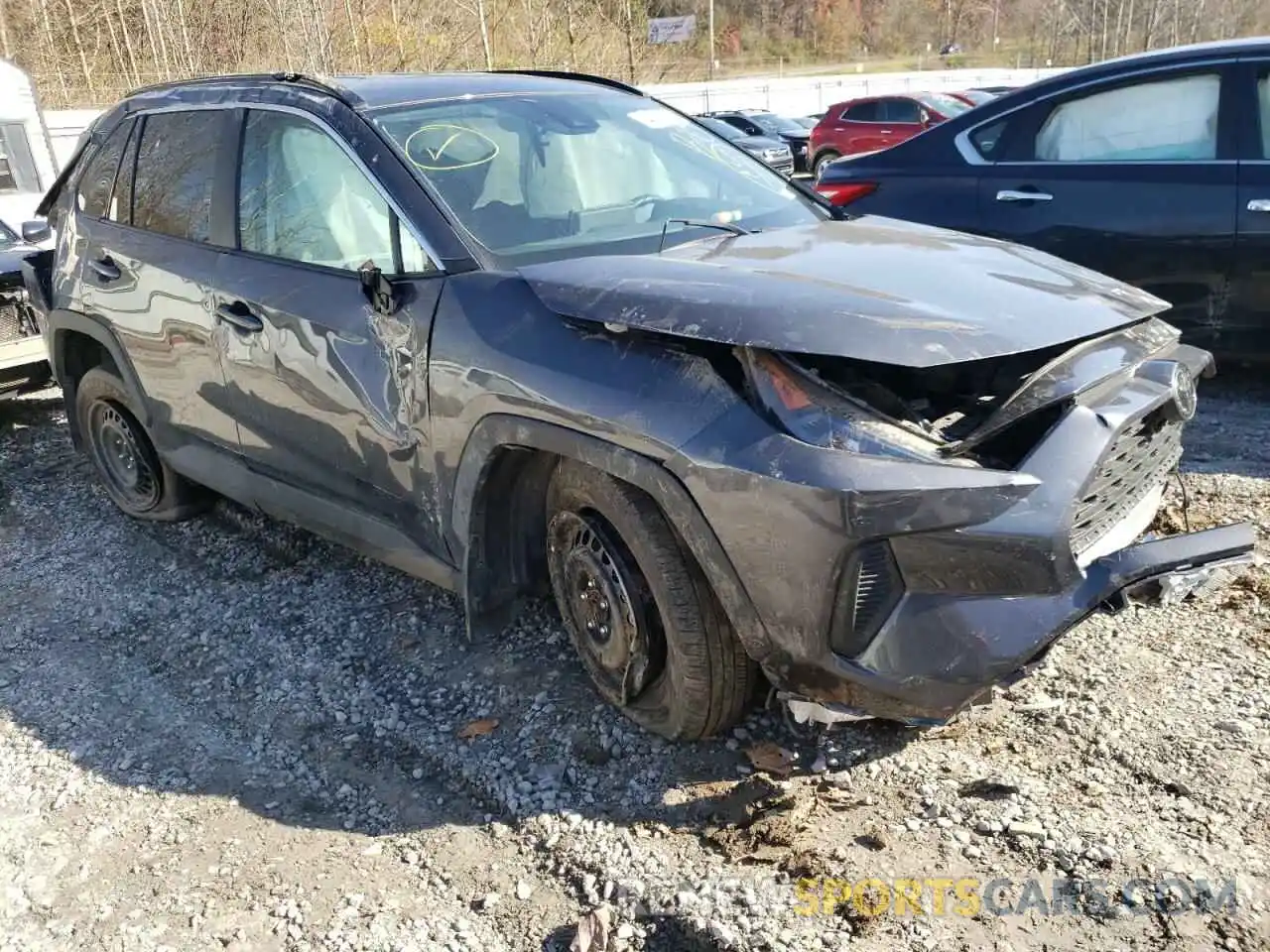 1 Photograph of a damaged car 2T3G1RFV5LW138829 TOYOTA RAV4 2020