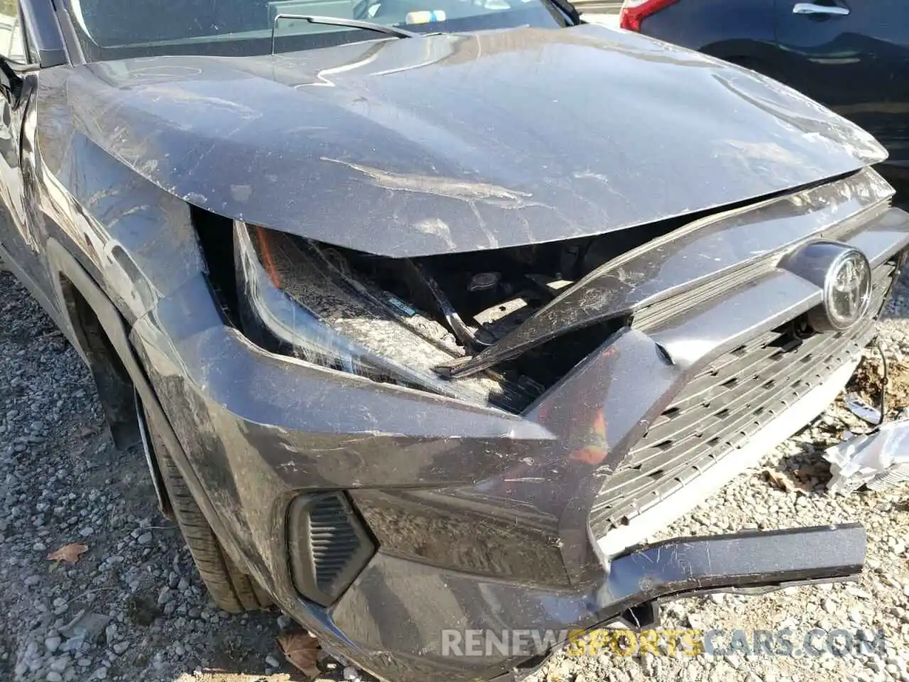 9 Photograph of a damaged car 2T3G1RFV5LW138829 TOYOTA RAV4 2020