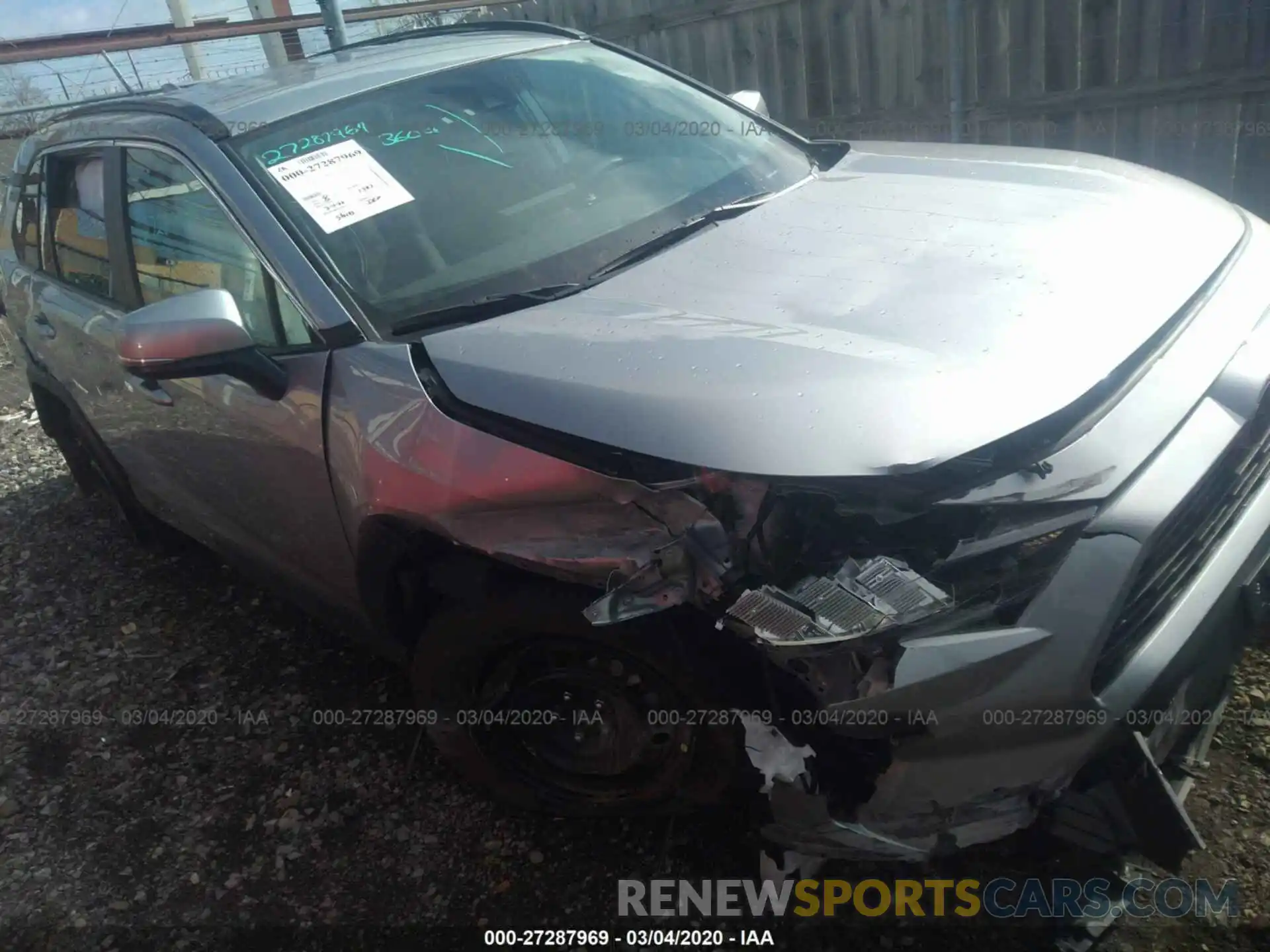 1 Photograph of a damaged car 2T3G1RFV6LC081591 TOYOTA RAV4 2020