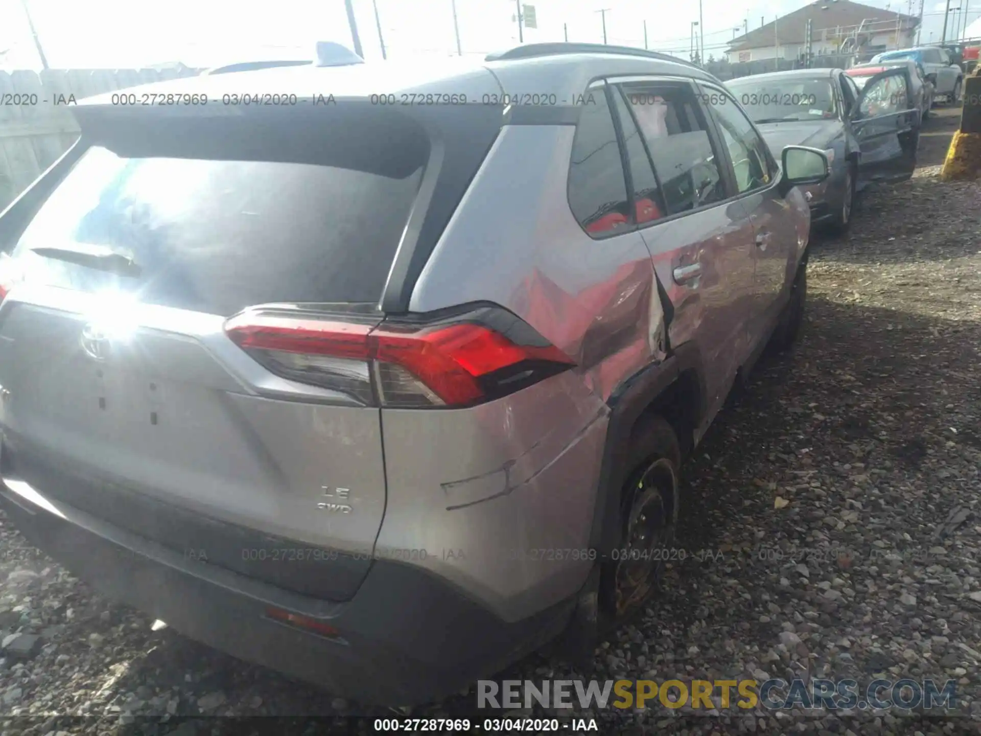 4 Photograph of a damaged car 2T3G1RFV6LC081591 TOYOTA RAV4 2020