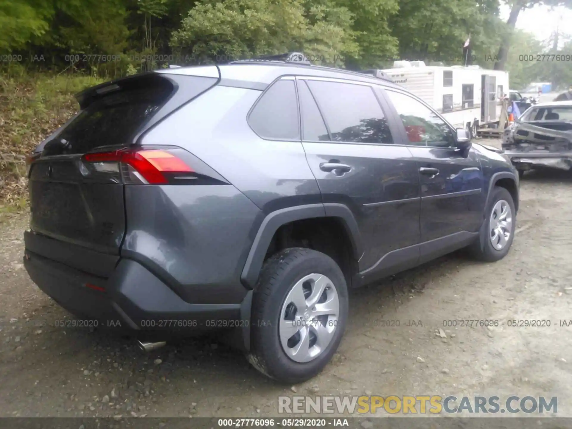 4 Photograph of a damaged car 2T3G1RFV6LC087763 TOYOTA RAV4 2020