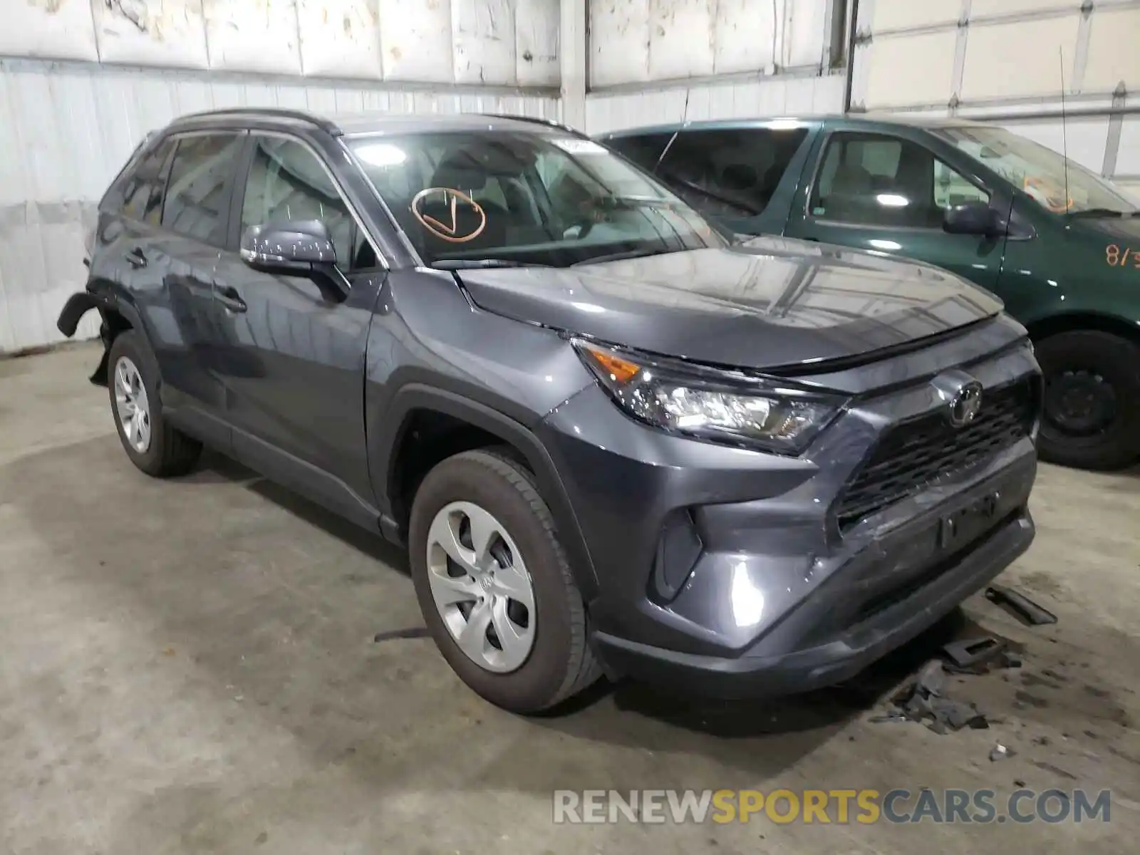 1 Photograph of a damaged car 2T3G1RFV6LC110412 TOYOTA RAV4 2020