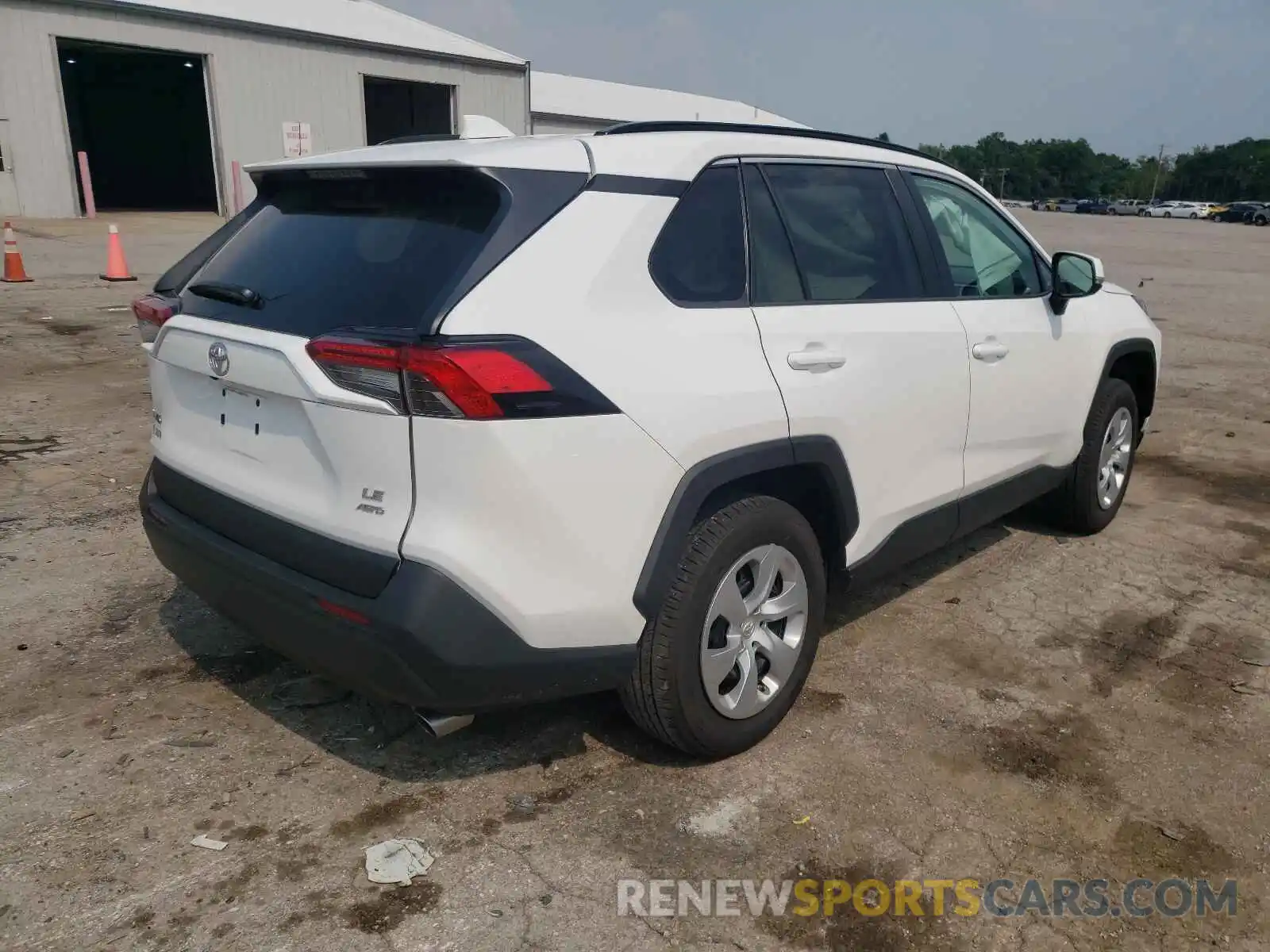 4 Photograph of a damaged car 2T3G1RFV6LC112726 TOYOTA RAV4 2020