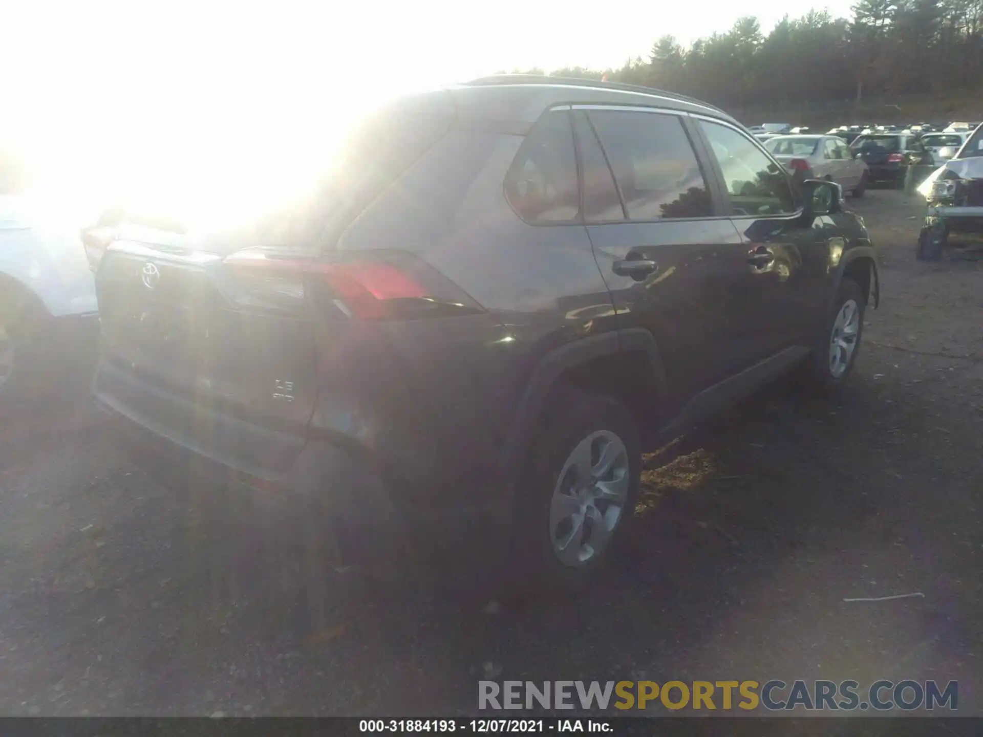 4 Фотография поврежденного автомобиля 2T3G1RFV6LC115982 TOYOTA RAV4 2020