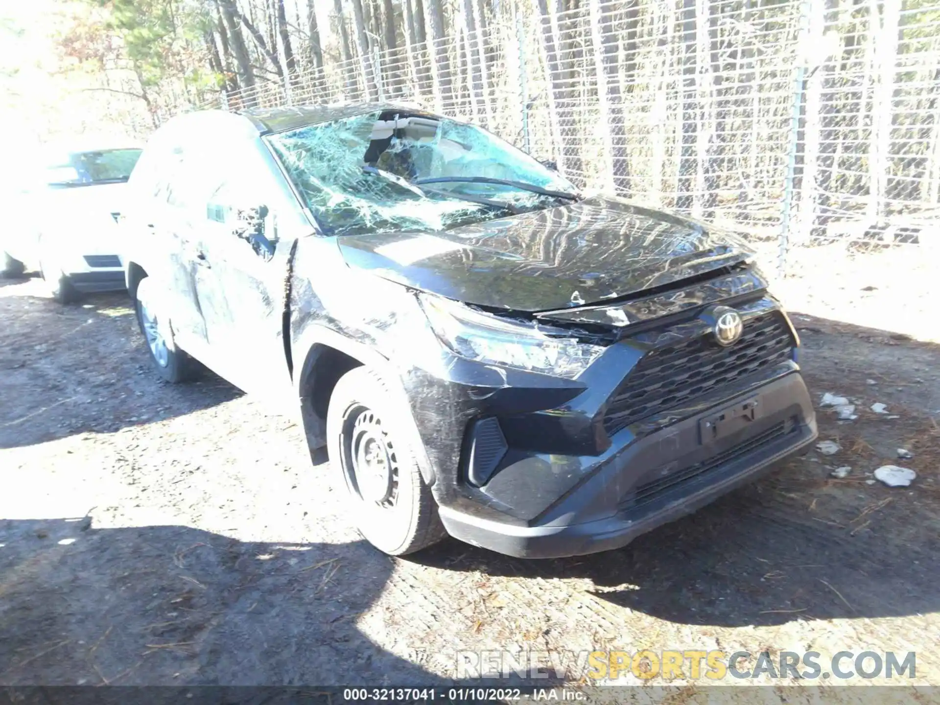 1 Photograph of a damaged car 2T3G1RFV6LC127887 TOYOTA RAV4 2020