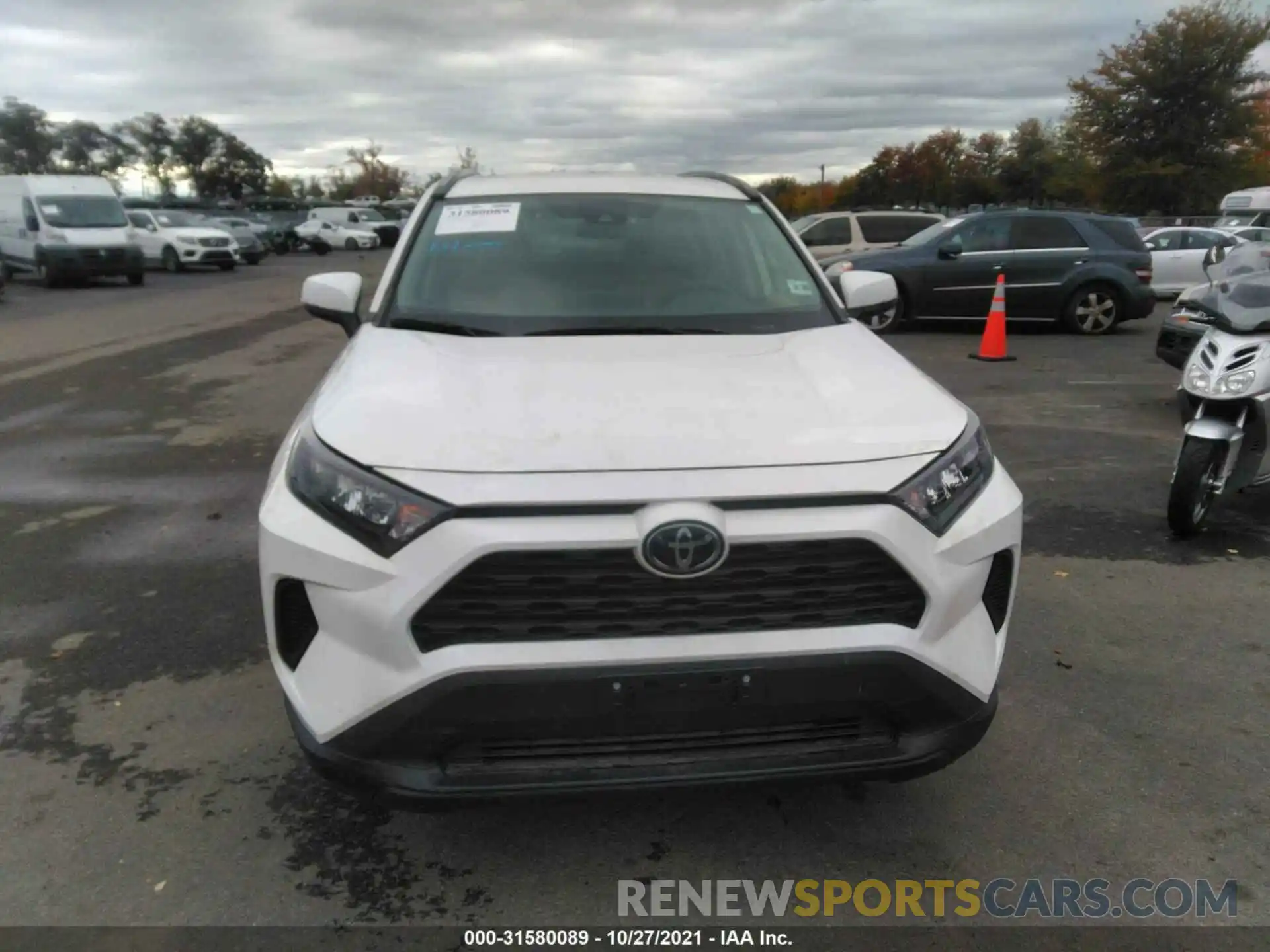 6 Photograph of a damaged car 2T3G1RFV6LW091326 TOYOTA RAV4 2020