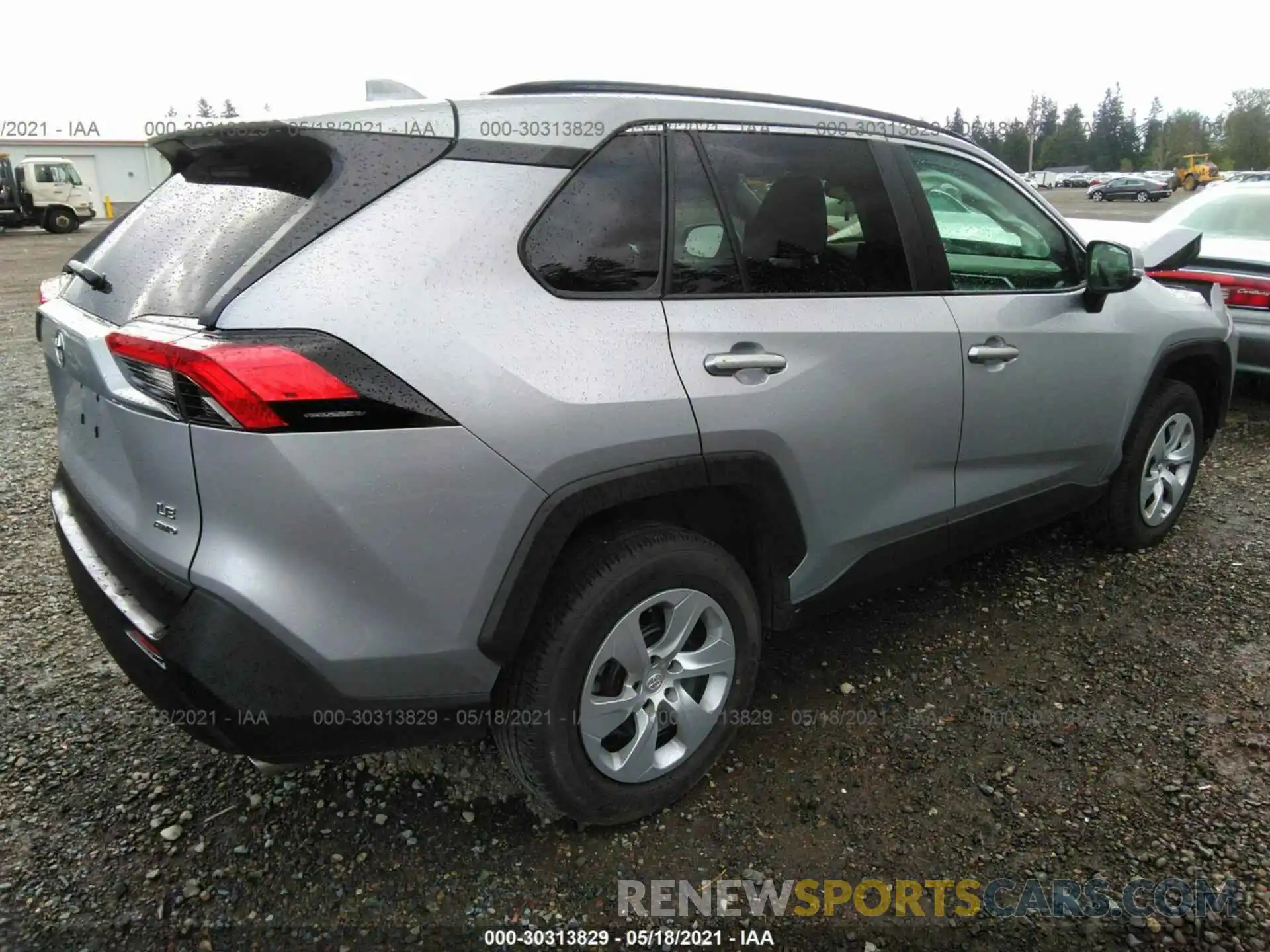 4 Photograph of a damaged car 2T3G1RFV6LW107007 TOYOTA RAV4 2020