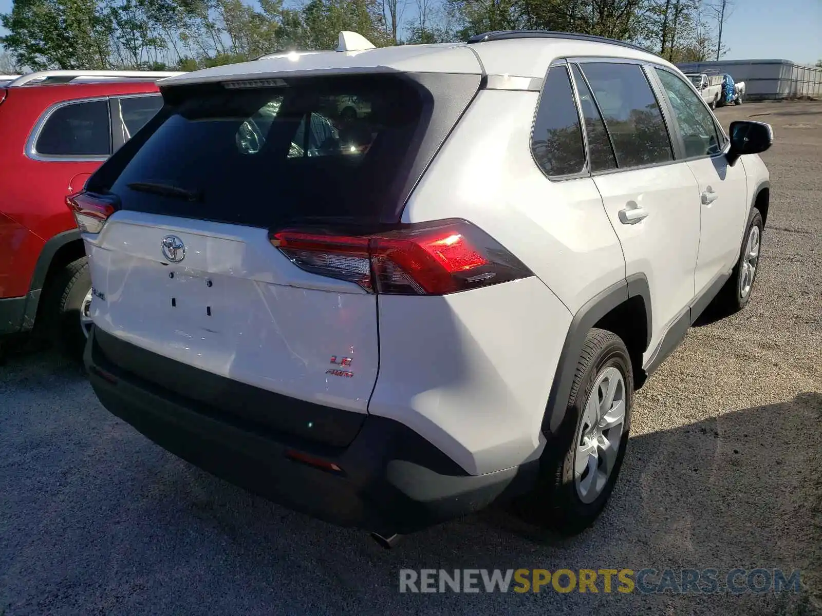 4 Photograph of a damaged car 2T3G1RFV7LC114436 TOYOTA RAV4 2020