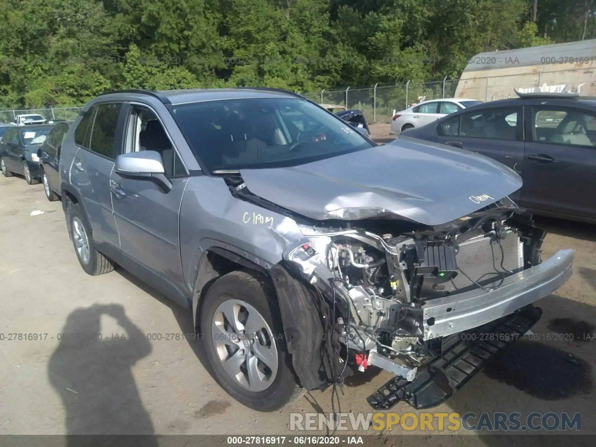 1 Photograph of a damaged car 2T3G1RFV7LW093523 TOYOTA RAV4 2020