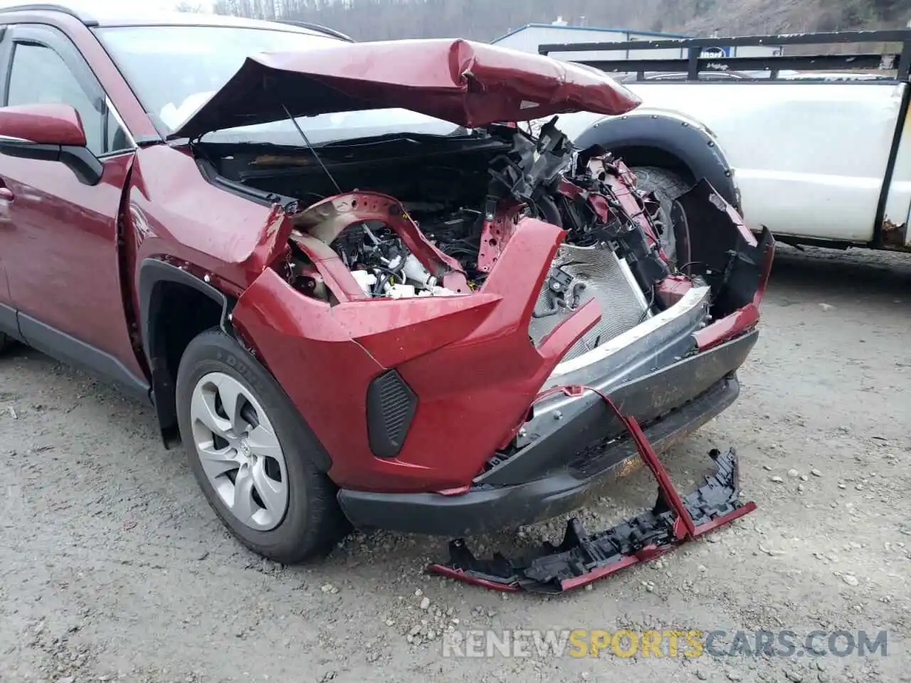 9 Photograph of a damaged car 2T3G1RFV7LW122146 TOYOTA RAV4 2020