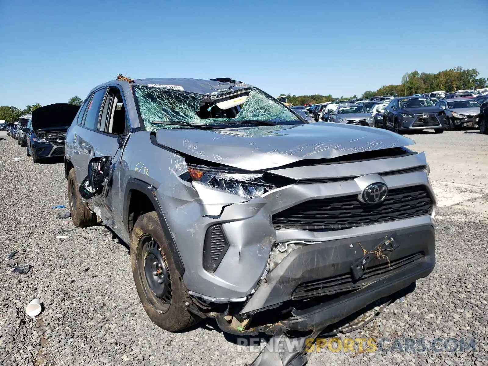 9 Photograph of a damaged car 2T3G1RFV7LW138833 TOYOTA RAV4 2020