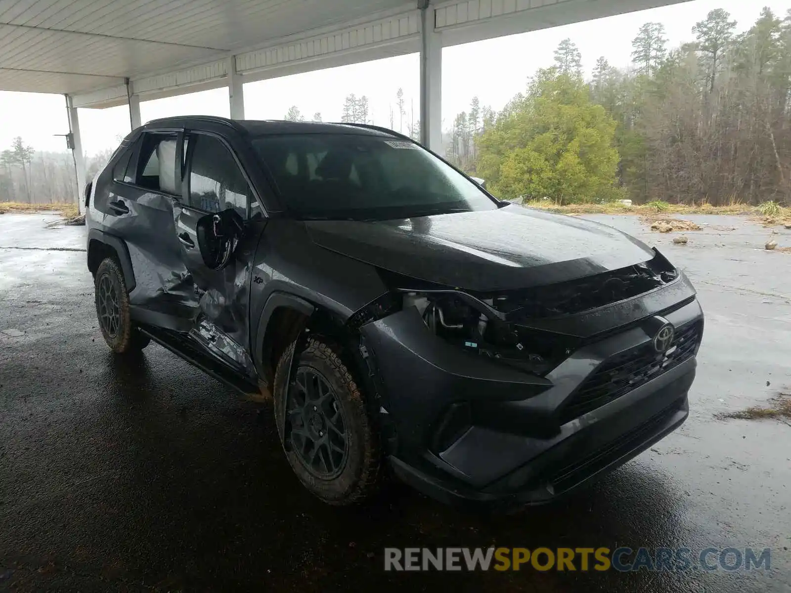 1 Photograph of a damaged car 2T3G1RFV8LC100111 TOYOTA RAV4 2020