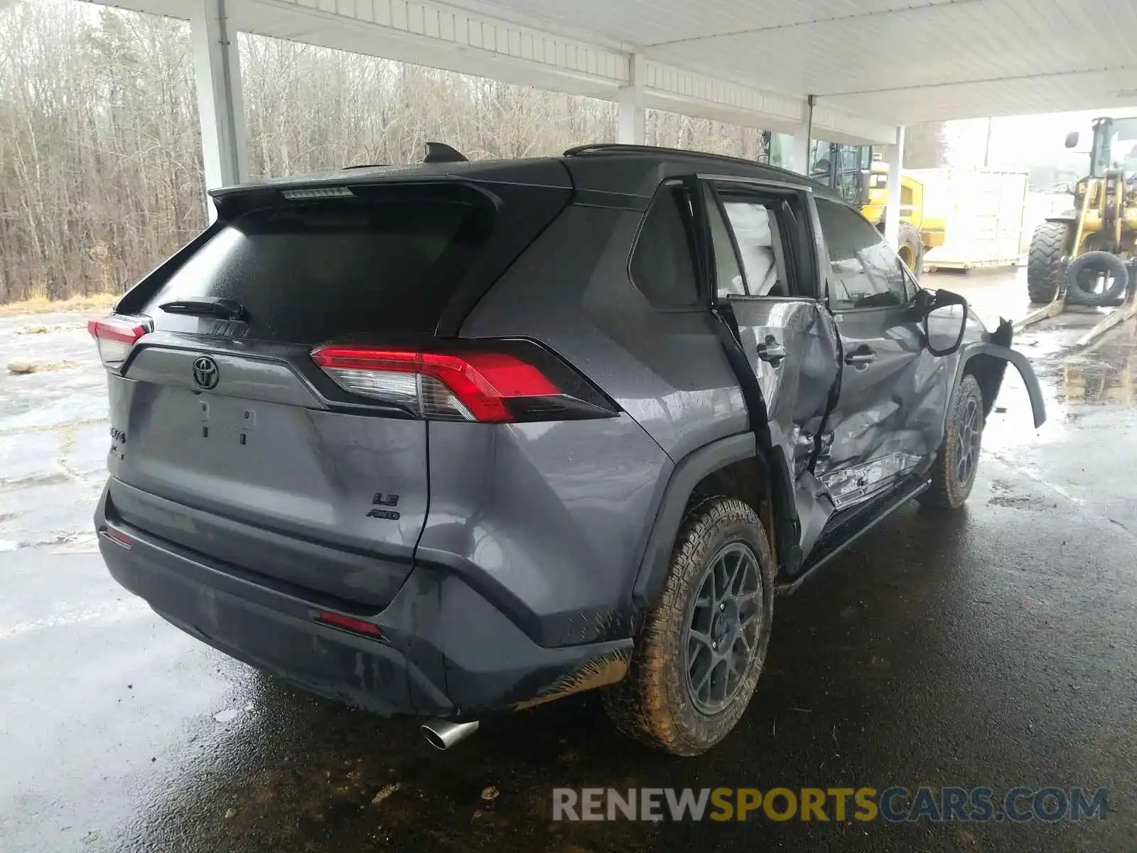 4 Photograph of a damaged car 2T3G1RFV8LC100111 TOYOTA RAV4 2020