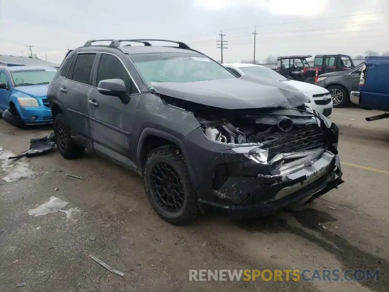 1 Photograph of a damaged car 2T3G1RFV8LC135831 TOYOTA RAV4 2020