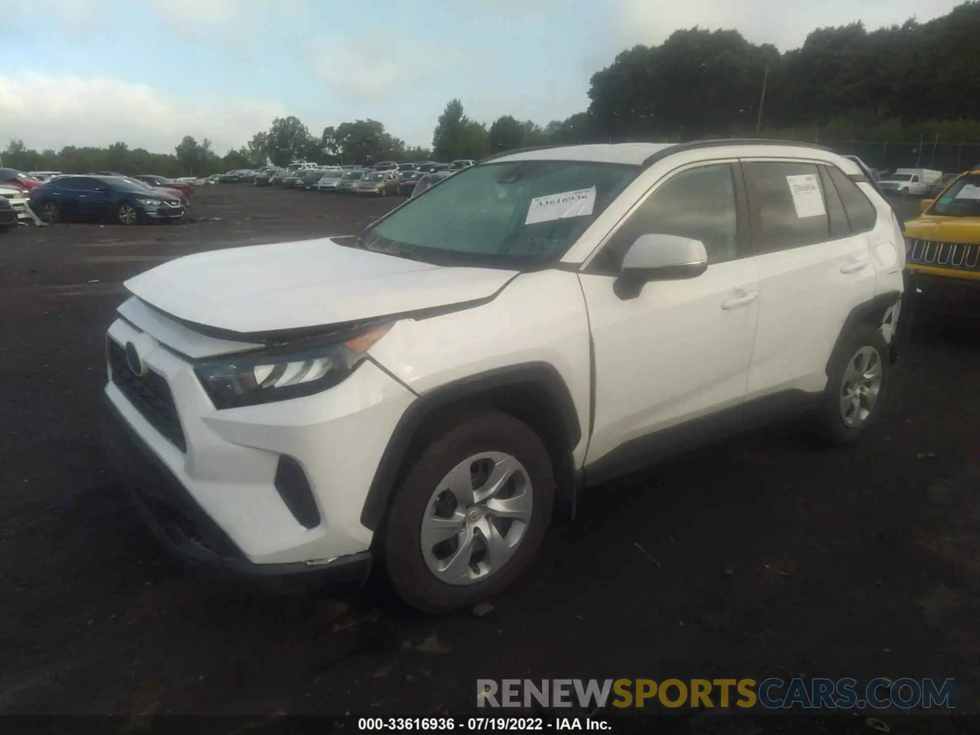 2 Photograph of a damaged car 2T3G1RFV8LW084944 TOYOTA RAV4 2020