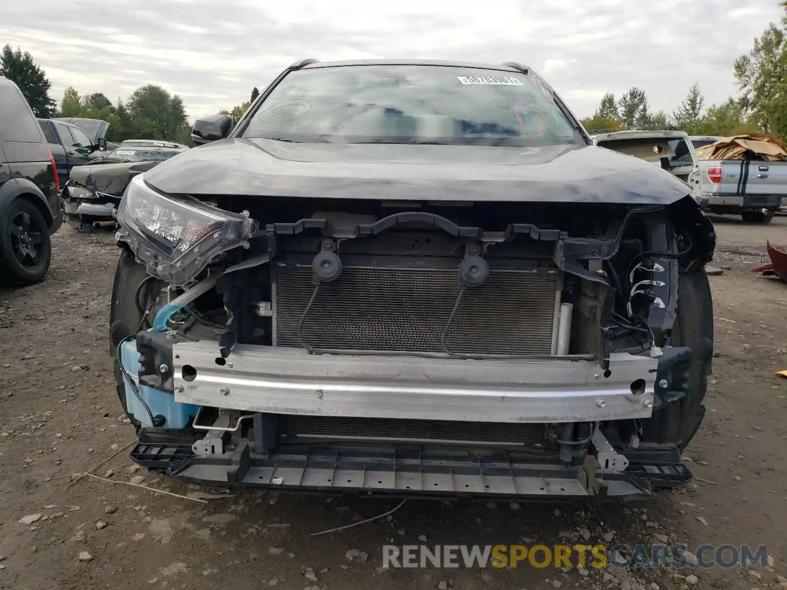 10 Photograph of a damaged car 2T3G1RFV8LW105887 TOYOTA RAV4 2020