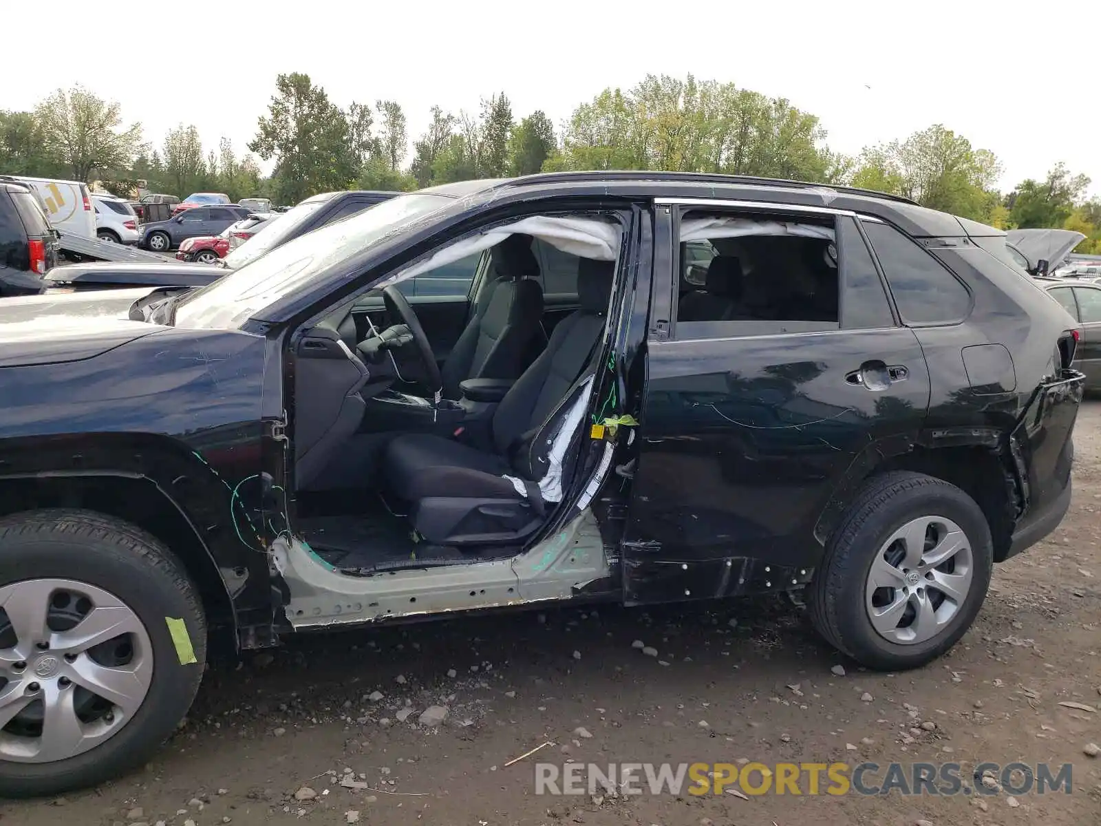 9 Photograph of a damaged car 2T3G1RFV8LW105887 TOYOTA RAV4 2020