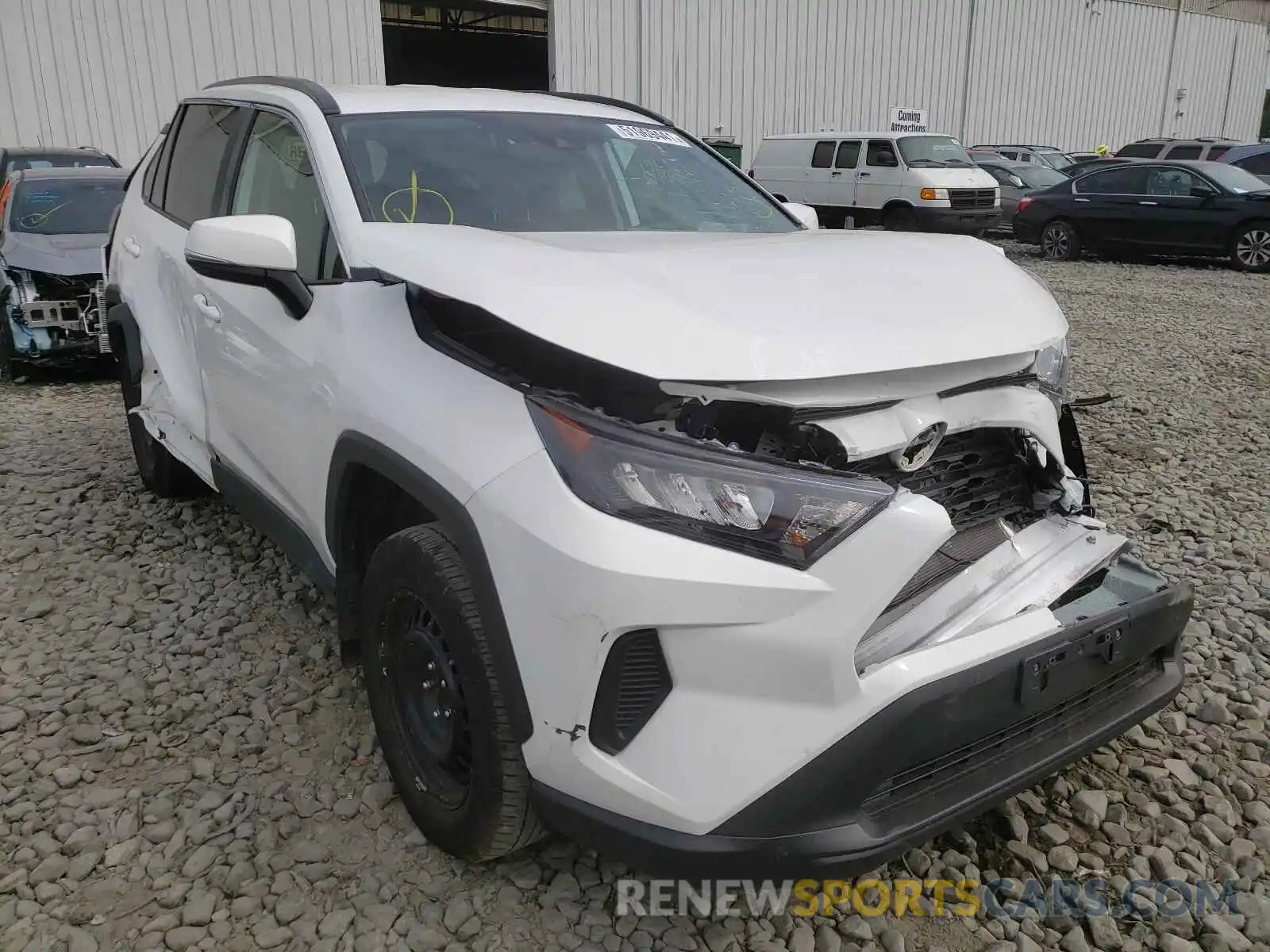 1 Photograph of a damaged car 2T3G1RFV8LW130479 TOYOTA RAV4 2020