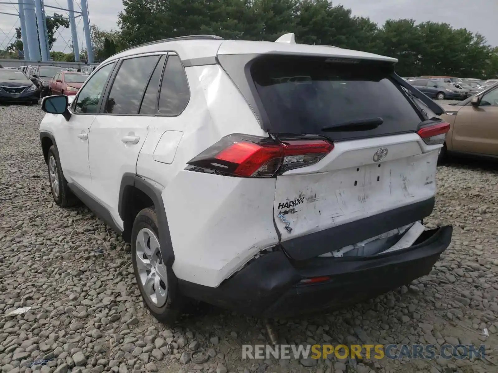 3 Photograph of a damaged car 2T3G1RFV8LW130479 TOYOTA RAV4 2020