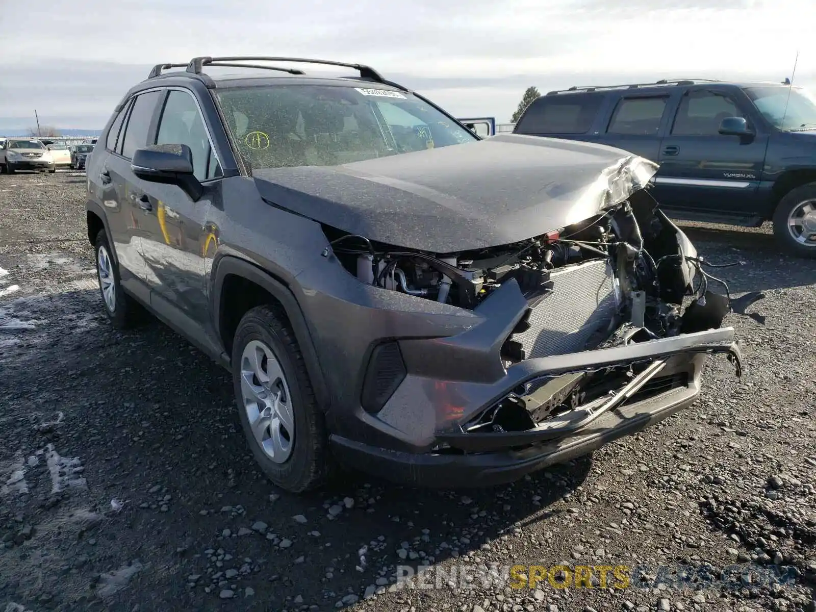 1 Photograph of a damaged car 2T3G1RFV9LC062565 TOYOTA RAV4 2020