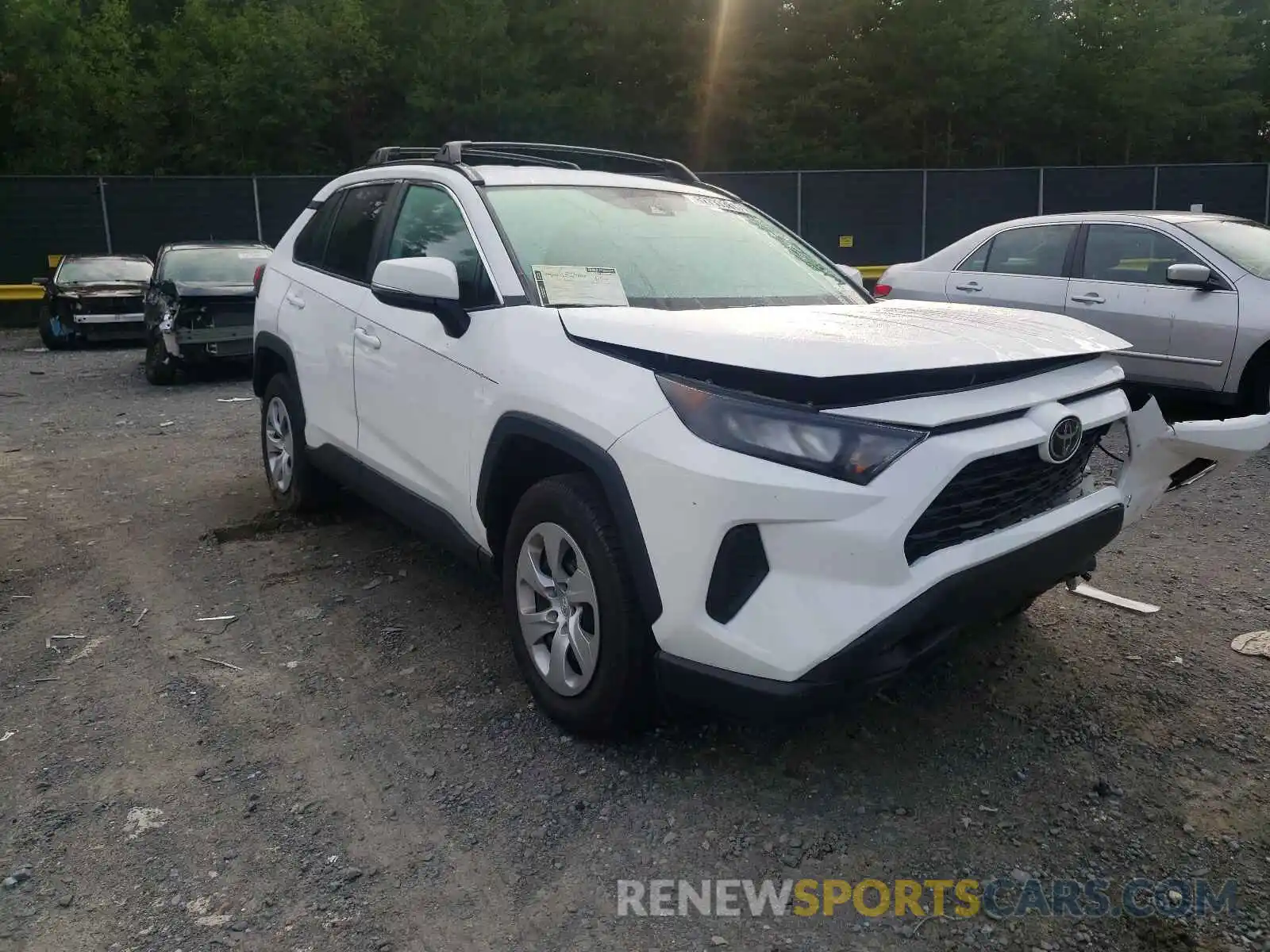 1 Photograph of a damaged car 2T3G1RFV9LC125471 TOYOTA RAV4 2020