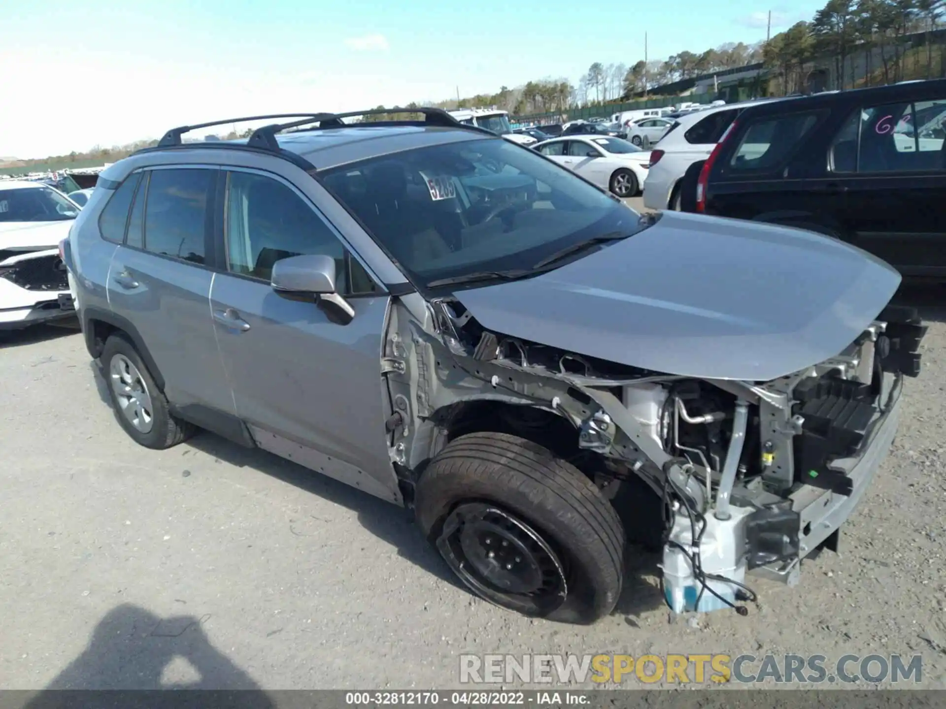 1 Photograph of a damaged car 2T3G1RFV9LW108152 TOYOTA RAV4 2020