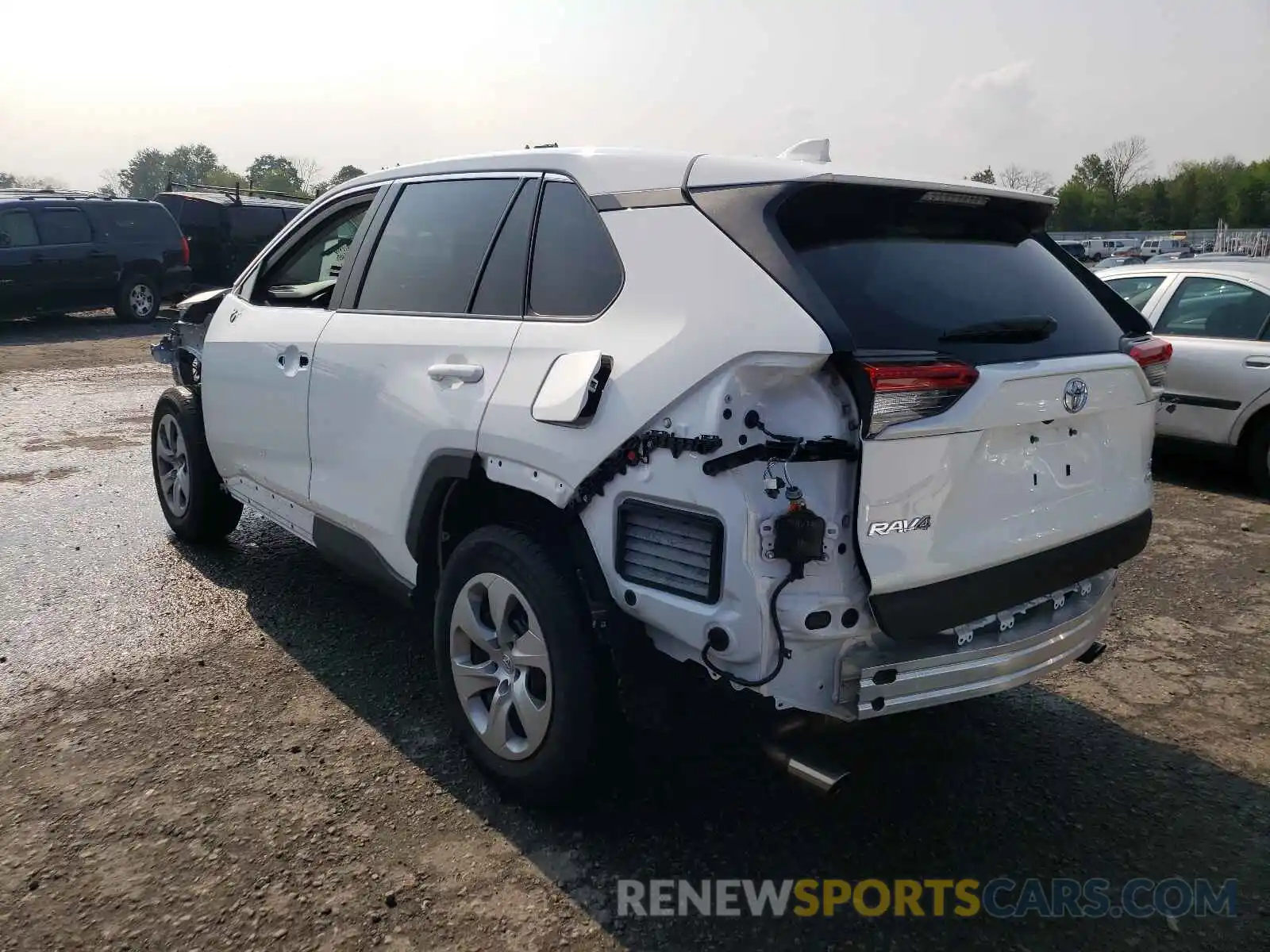 3 Photograph of a damaged car 2T3G1RFV9LW116607 TOYOTA RAV4 2020