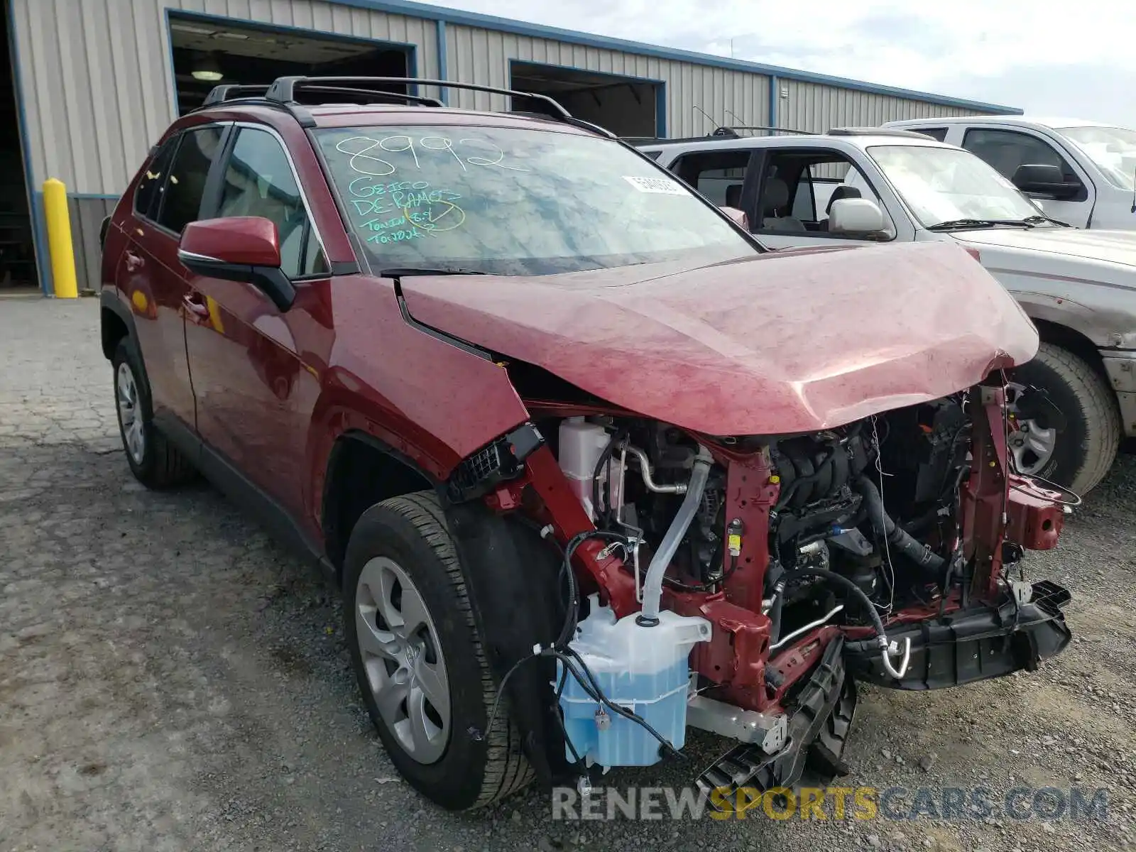 1 Photograph of a damaged car 2T3G1RFV9LW133357 TOYOTA RAV4 2020