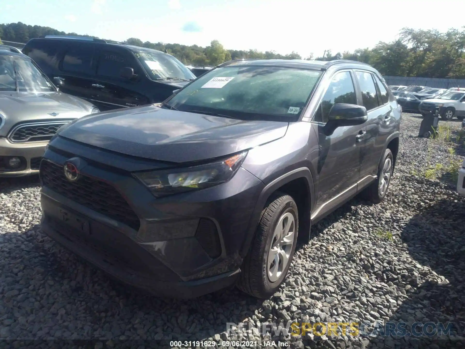 2 Фотография поврежденного автомобиля 2T3G1RFV9LW137635 TOYOTA RAV4 2020