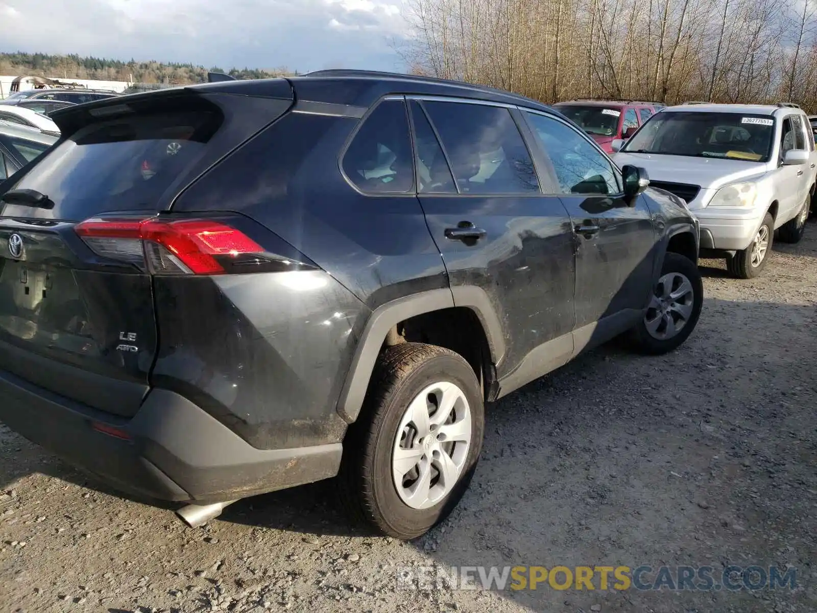 4 Photograph of a damaged car 2T3G1RFVXLC068293 TOYOTA RAV4 2020