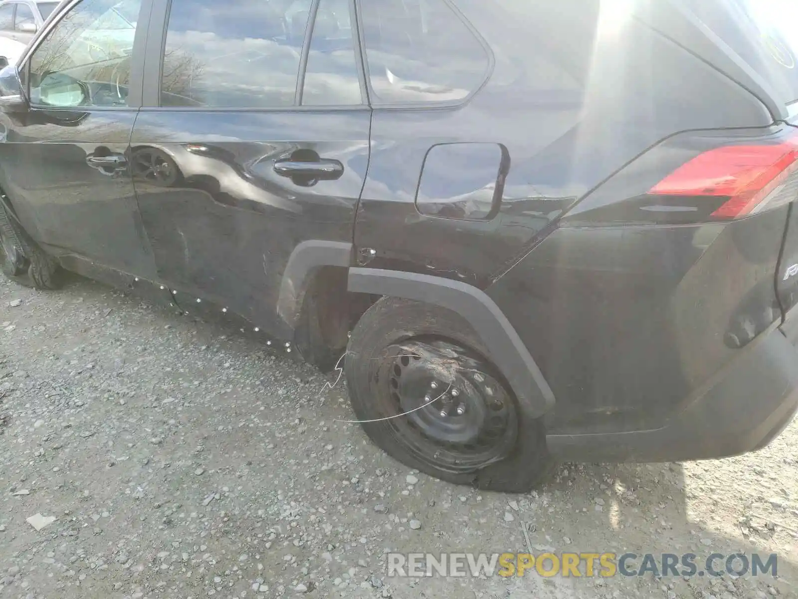 9 Photograph of a damaged car 2T3G1RFVXLC068293 TOYOTA RAV4 2020