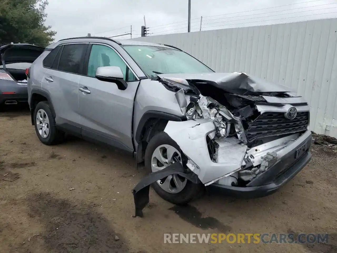 4 Photograph of a damaged car 2T3G1RFVXLC080668 TOYOTA RAV4 2020