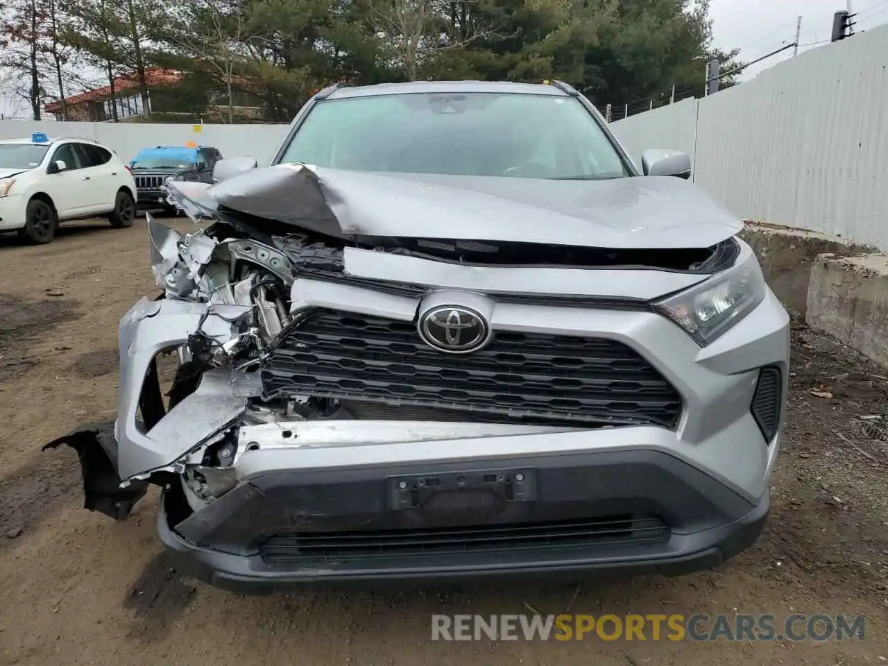 5 Photograph of a damaged car 2T3G1RFVXLC080668 TOYOTA RAV4 2020