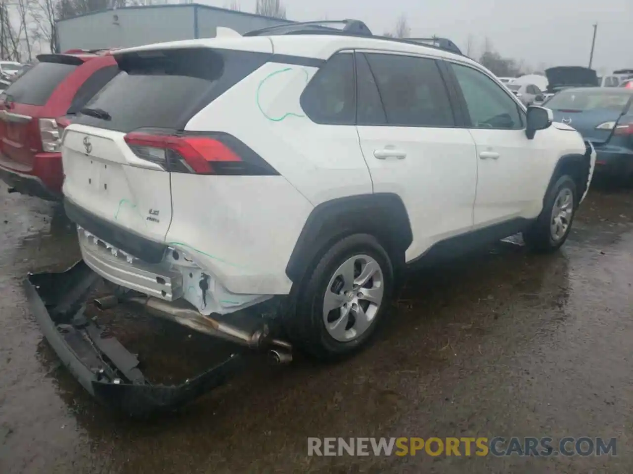 4 Photograph of a damaged car 2T3G1RFVXLW098683 TOYOTA RAV4 2020